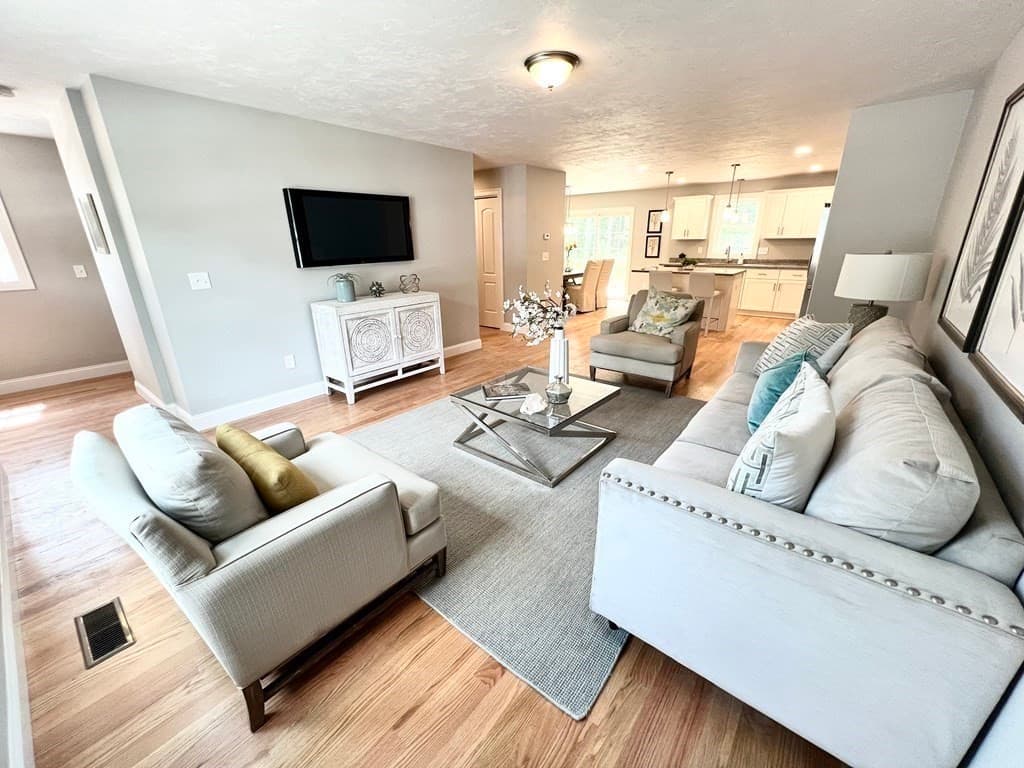 Condominium at 2 Bassett # A, Taunton MA 02780, Taunton, photo 7 of 14