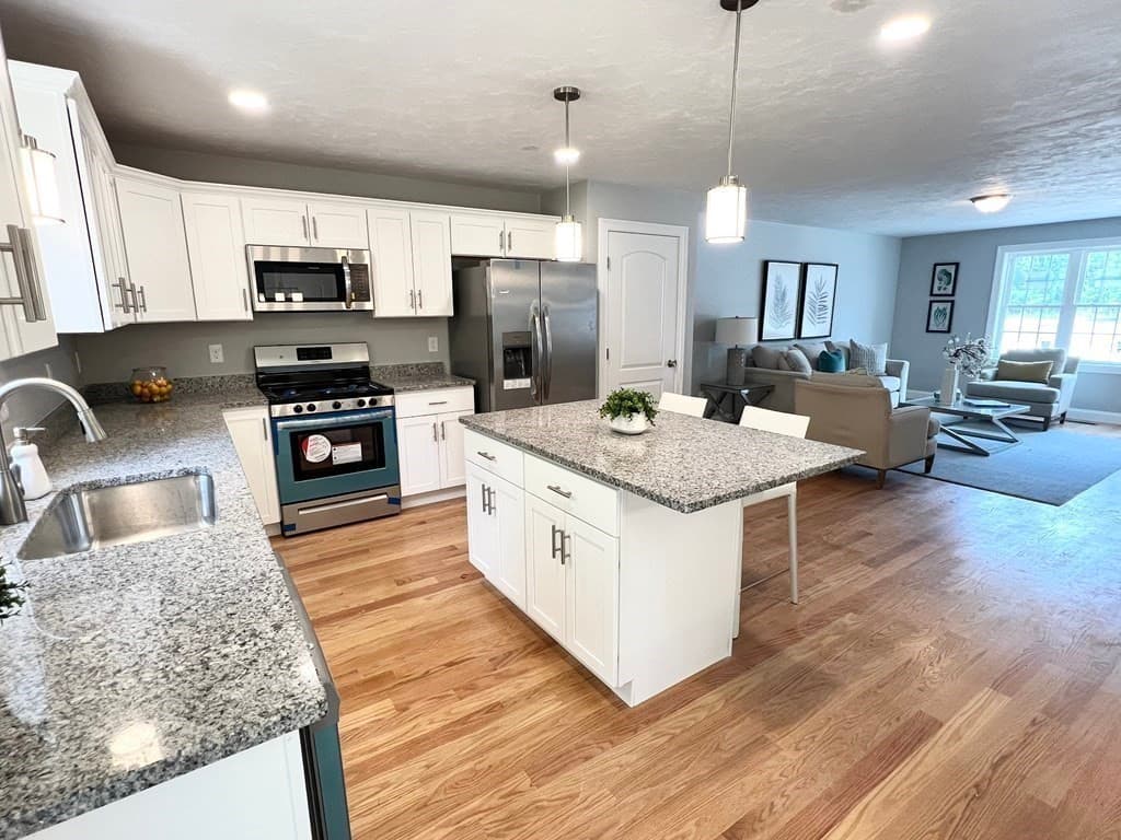 Condominium at 2 Bassett # A, Taunton MA 02780, Taunton, photo 3 of 14