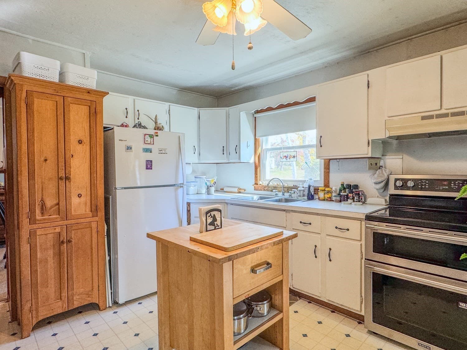 Single Family Residence at 81 Maple Street, Northfield MA 01360, Northfield, photo 6 of 40