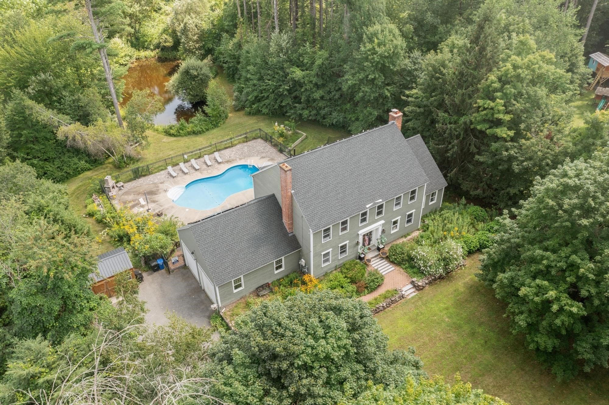 11 Francis Ave, Lunenburg MA 01462