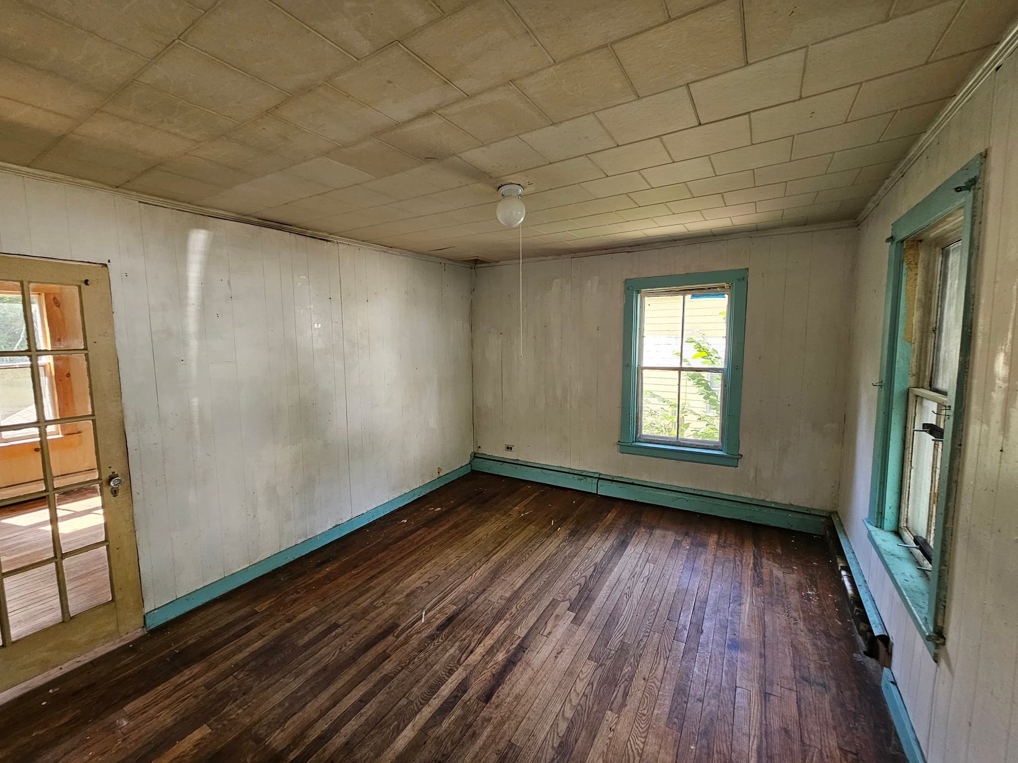 Single Family Residence at 28 Carpenter St, Warren MA 01083, photo 7 of 14