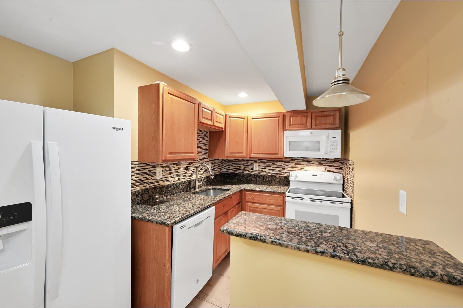 Condominium at 55 Surrey Ln # 55, East Bridgewater MA 02333, photo 24 of 42