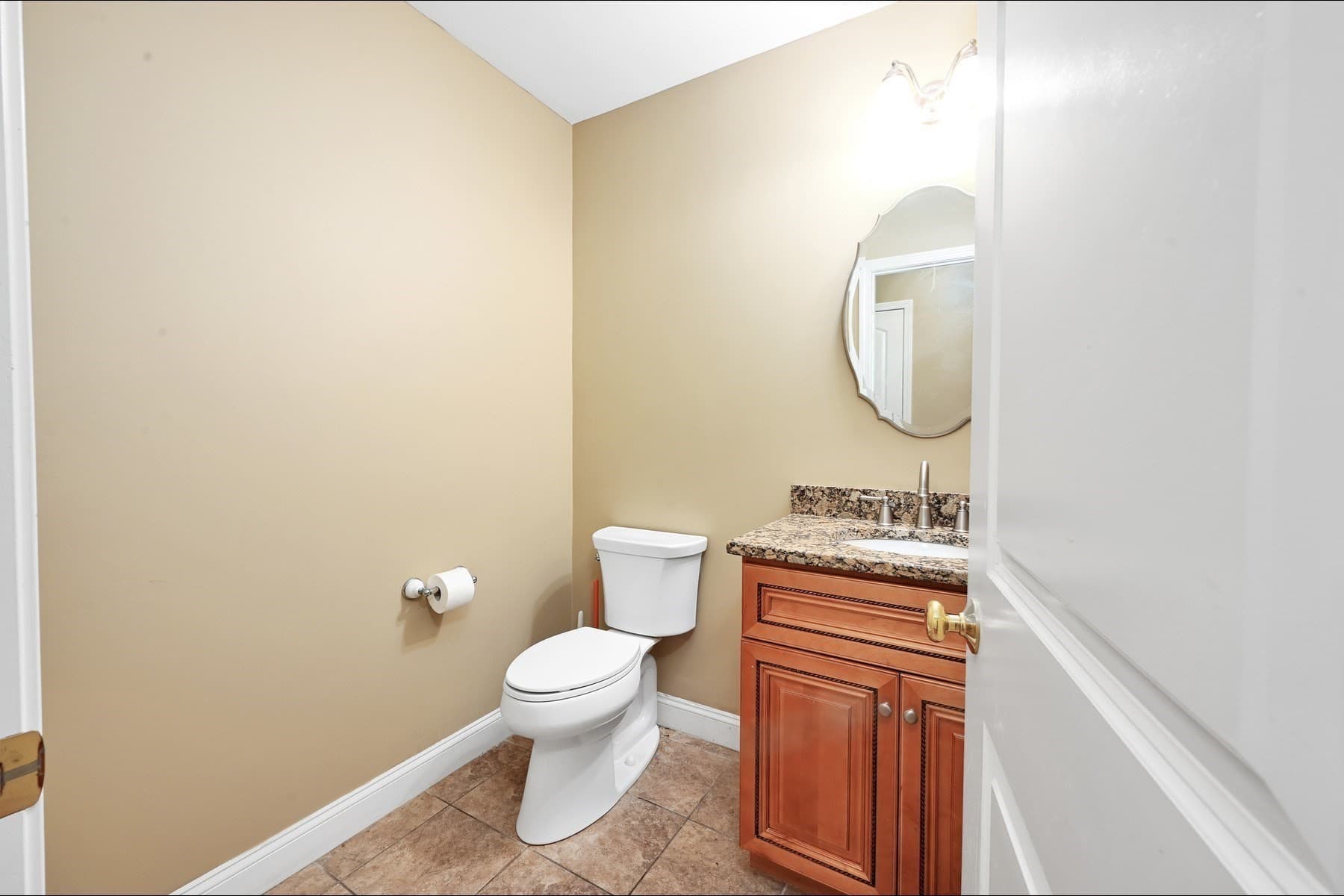 Condominium at 55 Surrey Ln # 55, East Bridgewater MA 02333, photo 10 of 42