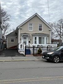 57 Bodwell St, Lawrence MA 01841