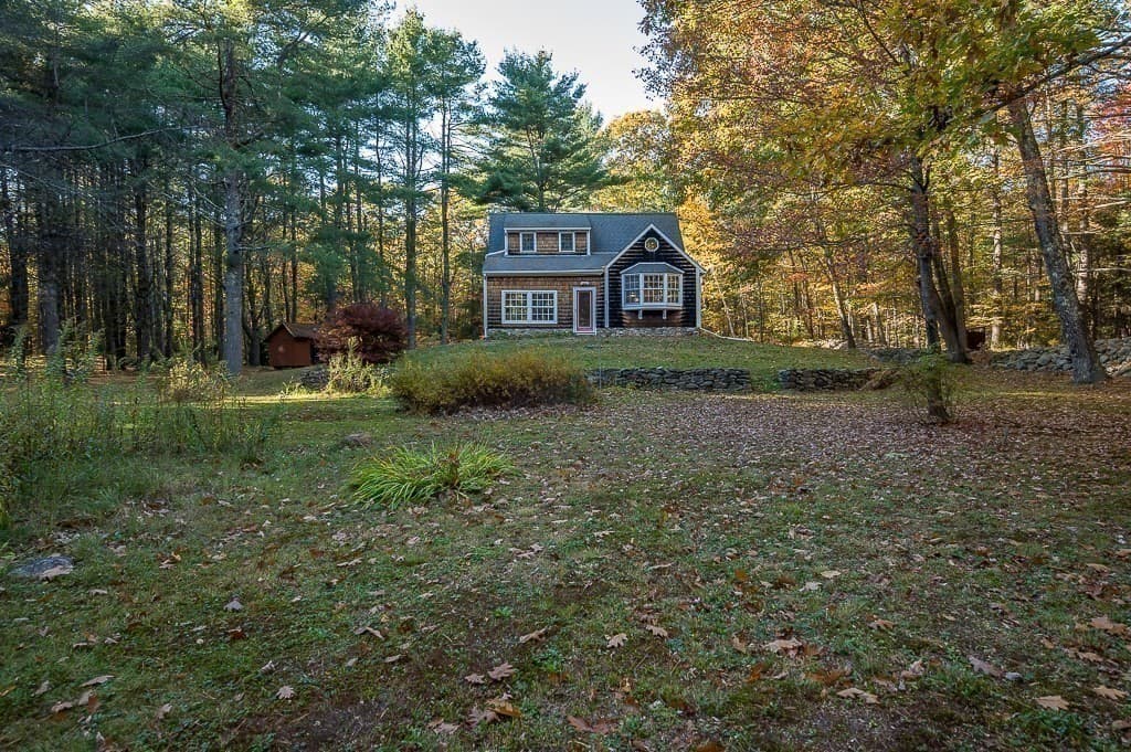 Single Family Residence at 27 Grimes Rd, Hubbardston MA 01452, photo 6 of 42