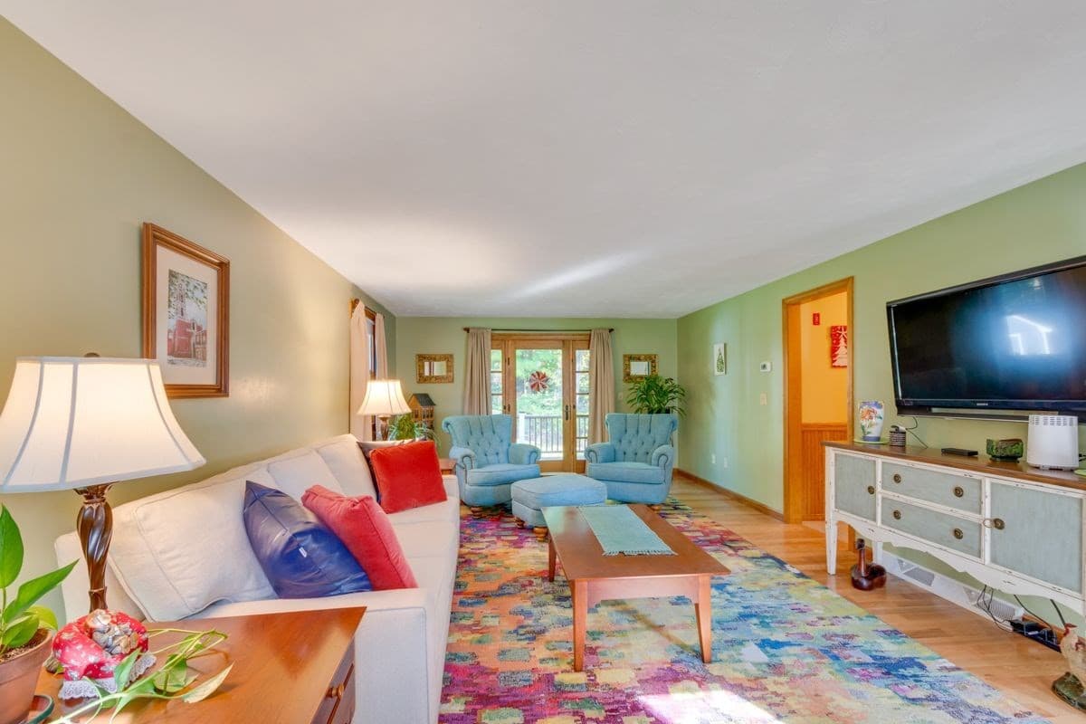 Single Family Residence at 9 Beatty Ln, Easton MA 02375, photo 7 of 34