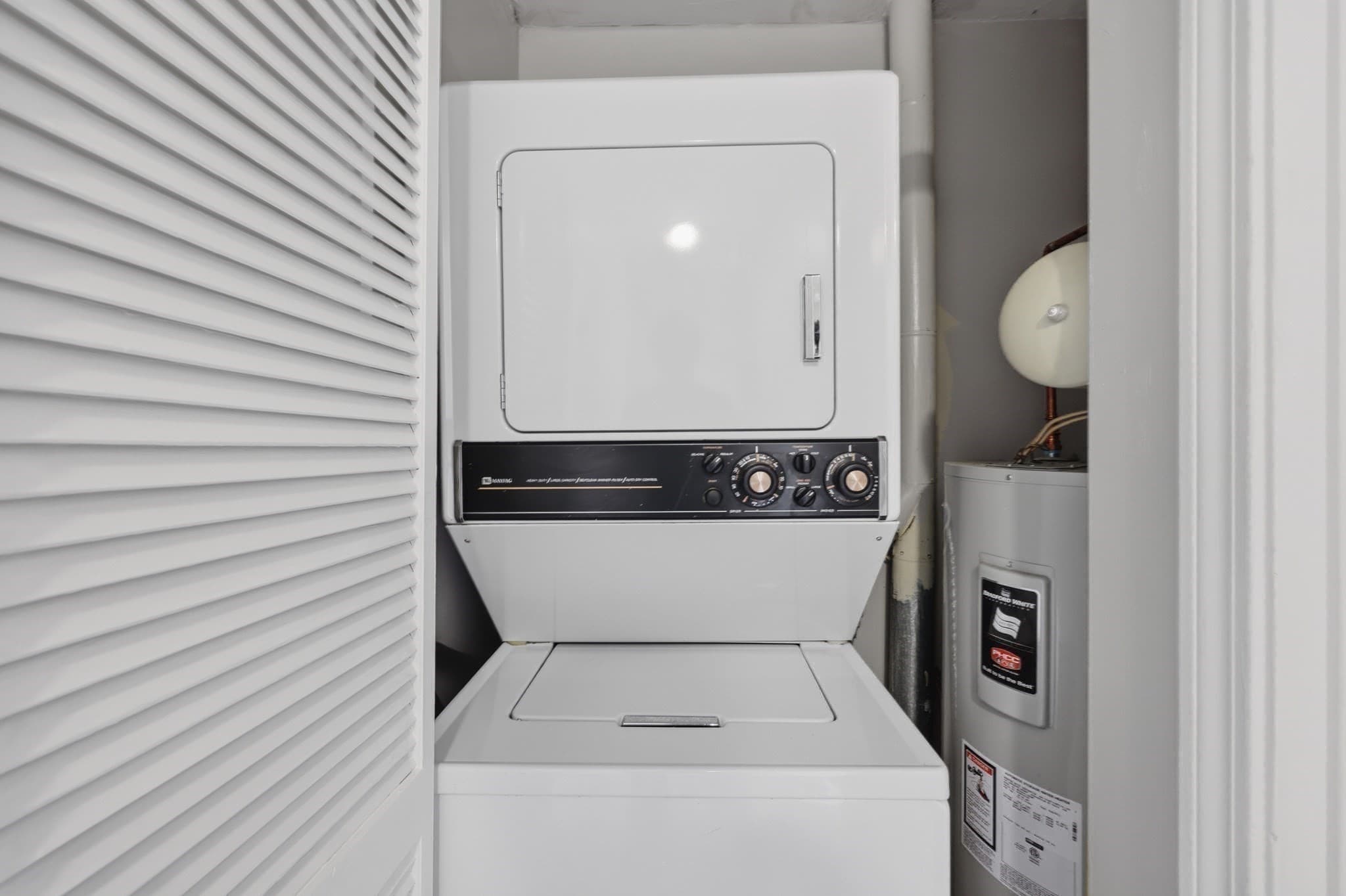 Condominium at 21 Middlesex Avenue # 305, Worcester MA 01604, photo 23 of 31