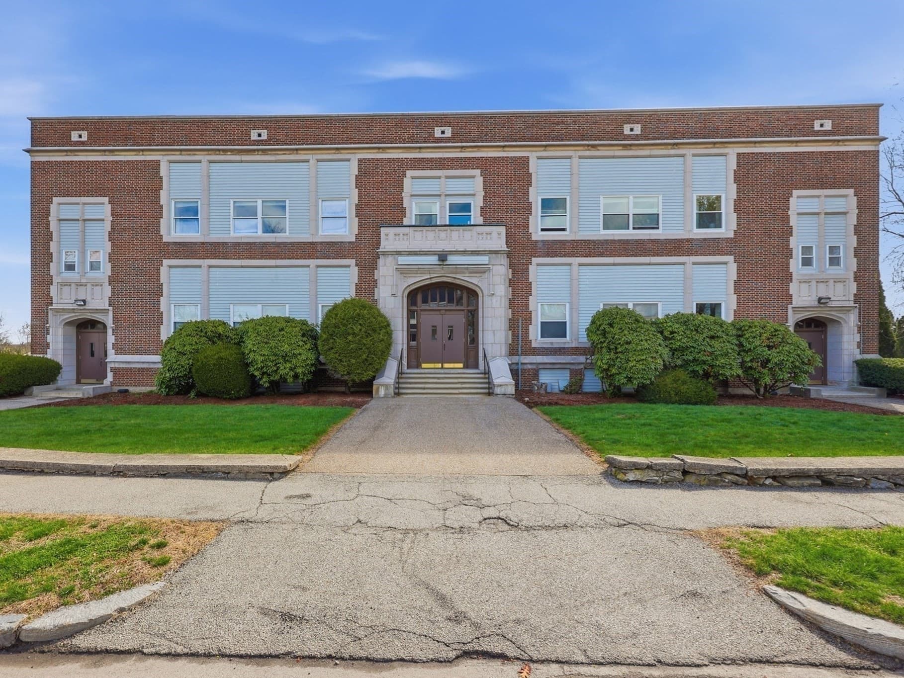 21 Middlesex Avenue # 305, Worcester MA 01604