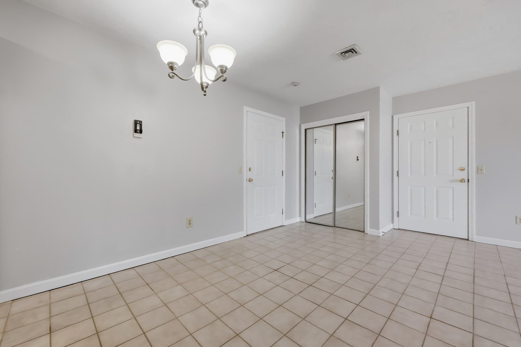 Condominium at 21 Middlesex Avenue # 305, Worcester MA 01604, photo 8 of 31