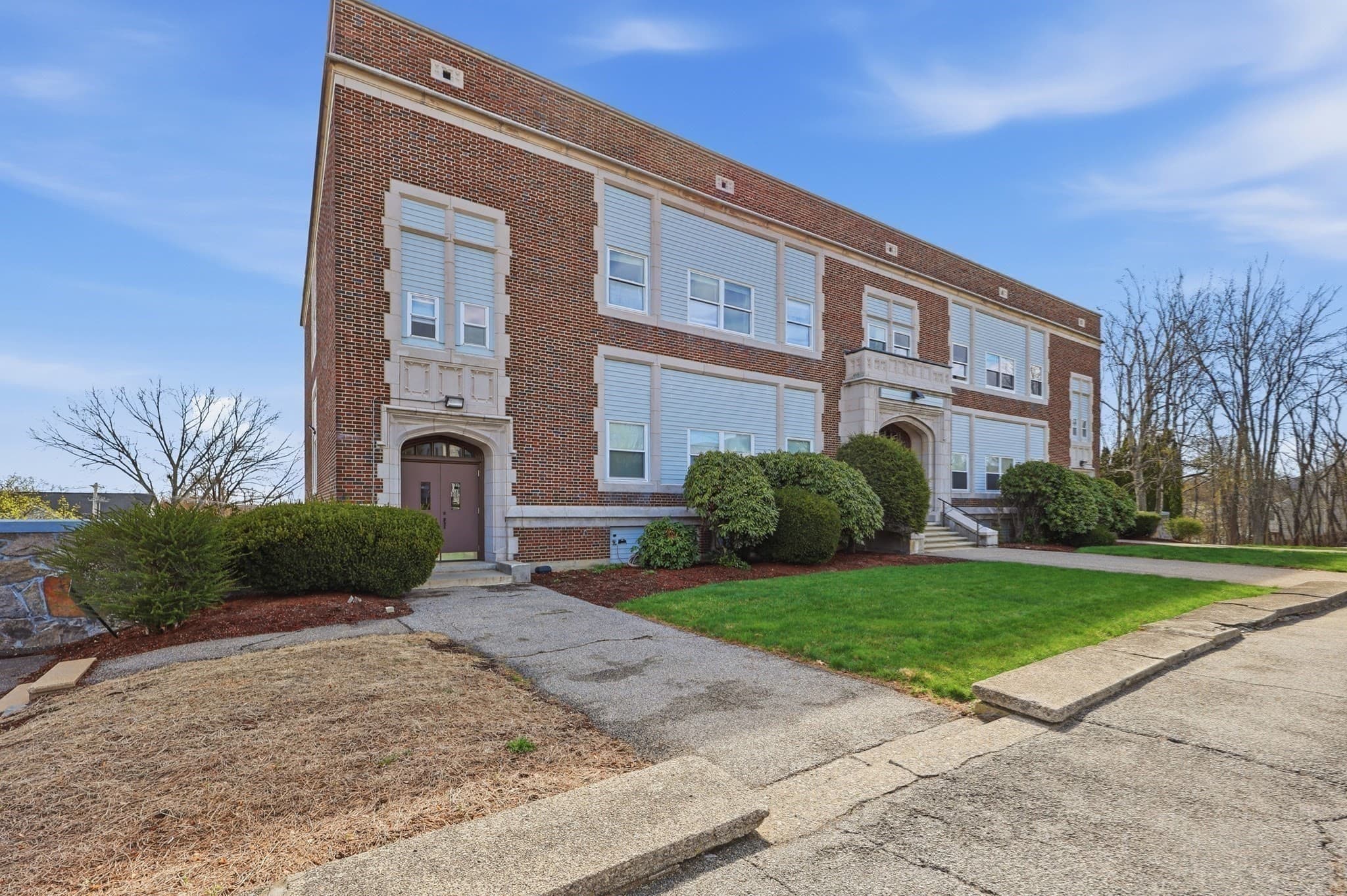 Condominium at 21 Middlesex Avenue # 305, Worcester MA 01604, photo 25 of 31