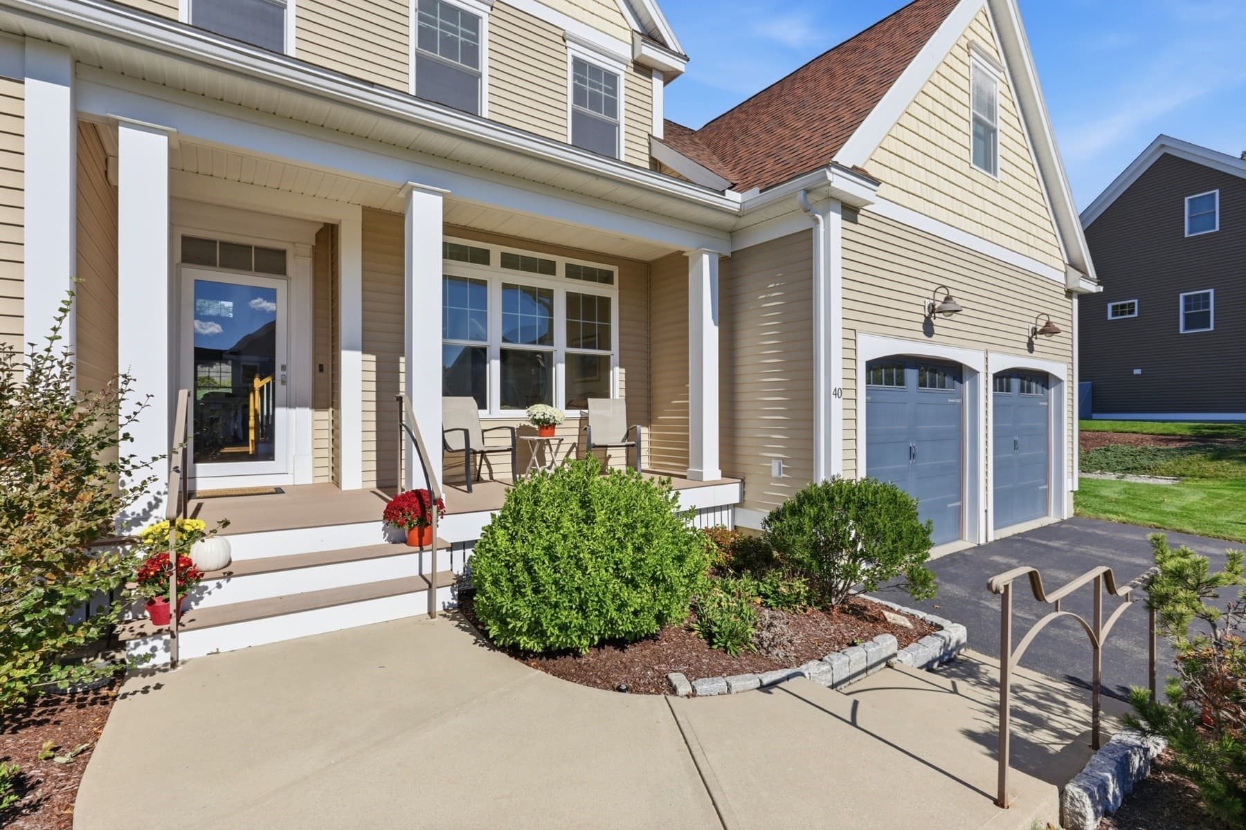 Single Family Residence at 40 Winship Dr, Stoneham MA 02180, photo 2 of 36