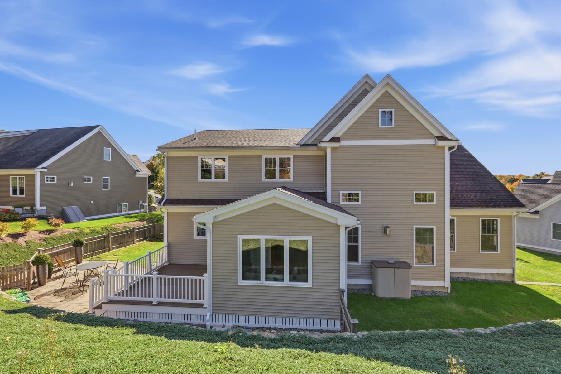 Single Family Residence at 40 Winship Dr, Stoneham MA 02180, photo 3 of 36