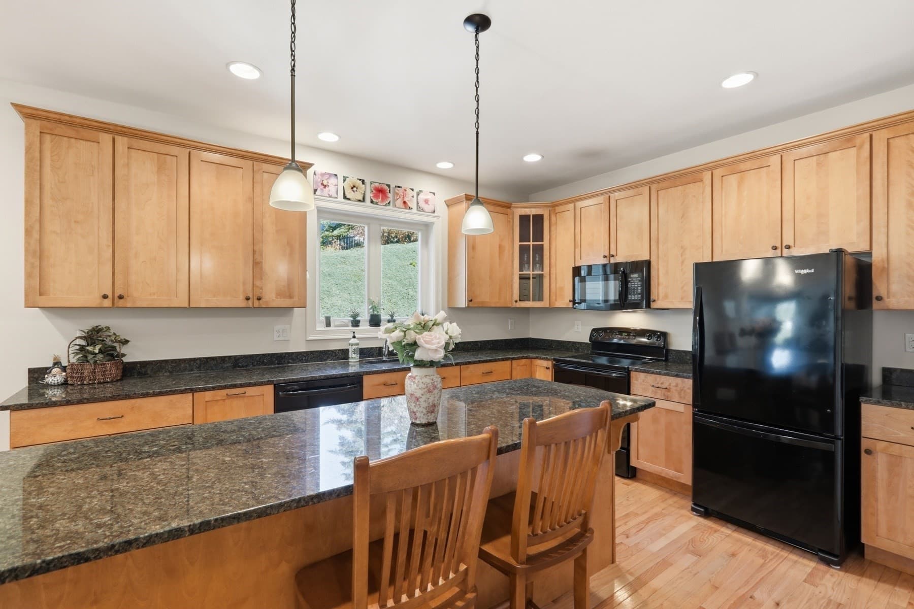 Single Family Residence at 40 Winship Dr, Stoneham MA 02180, photo 10 of 36