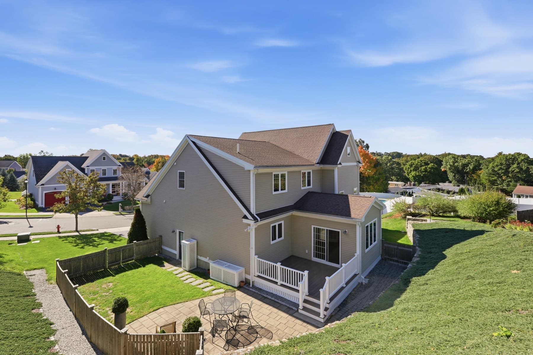 Single Family Residence at 40 Winship Dr, Stoneham MA 02180, photo 4 of 36