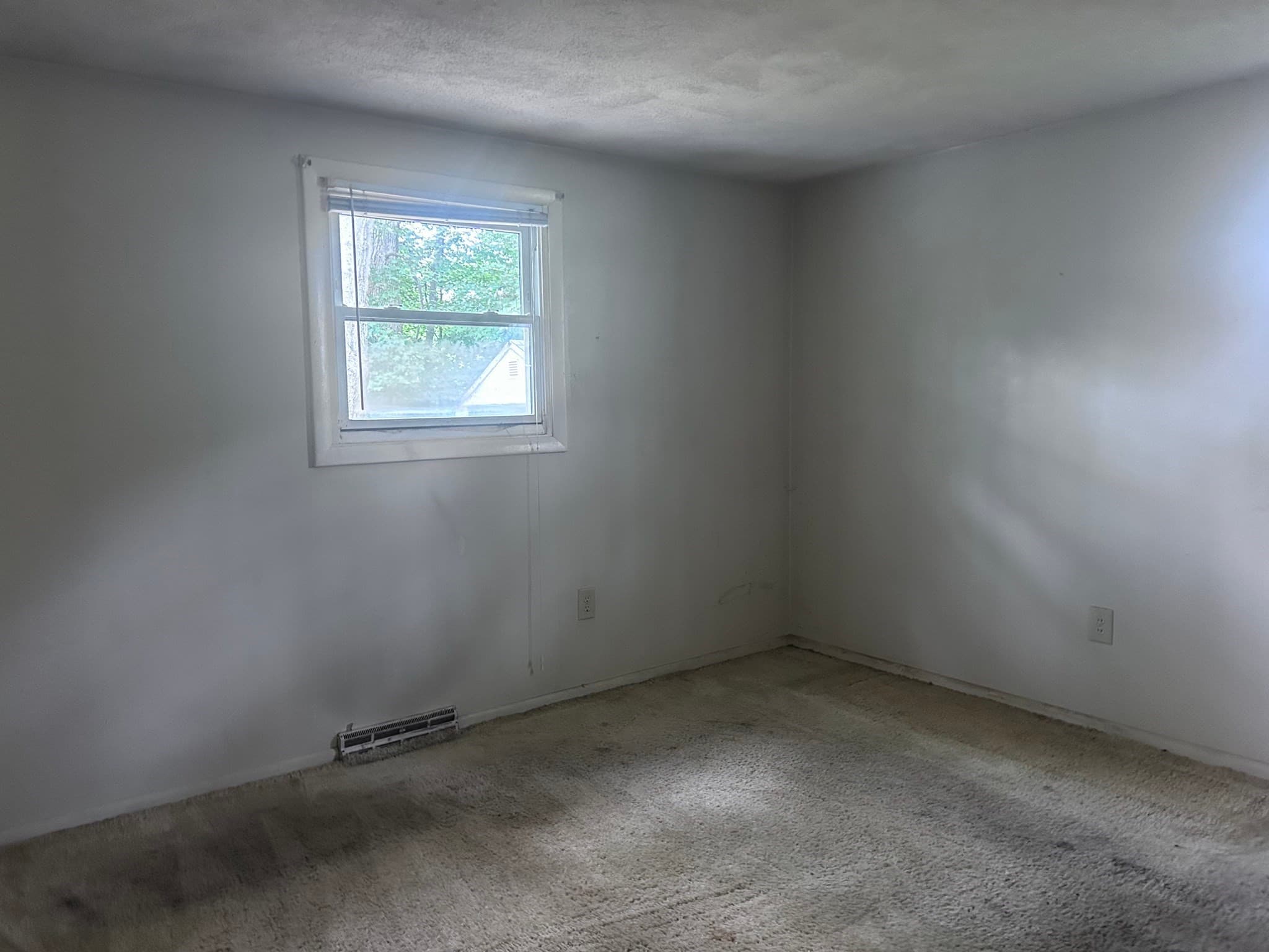 Single Family Residence at 13 Lee Cir, Hudson MA 01749, Hudson, photo 7 of 10