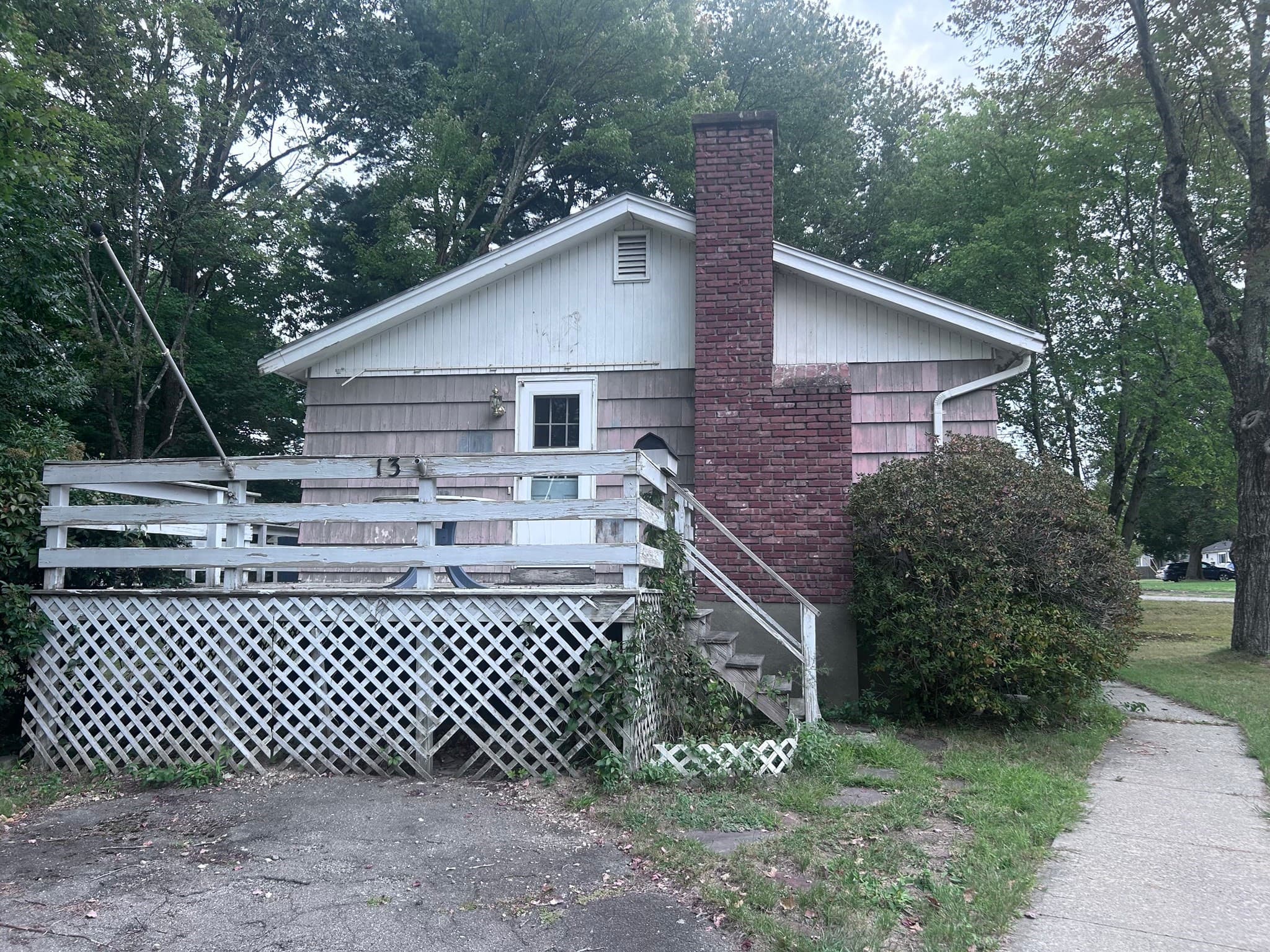 Single Family Residence at 13 Lee Cir, Hudson MA 01749, Hudson, photo 3 of 10