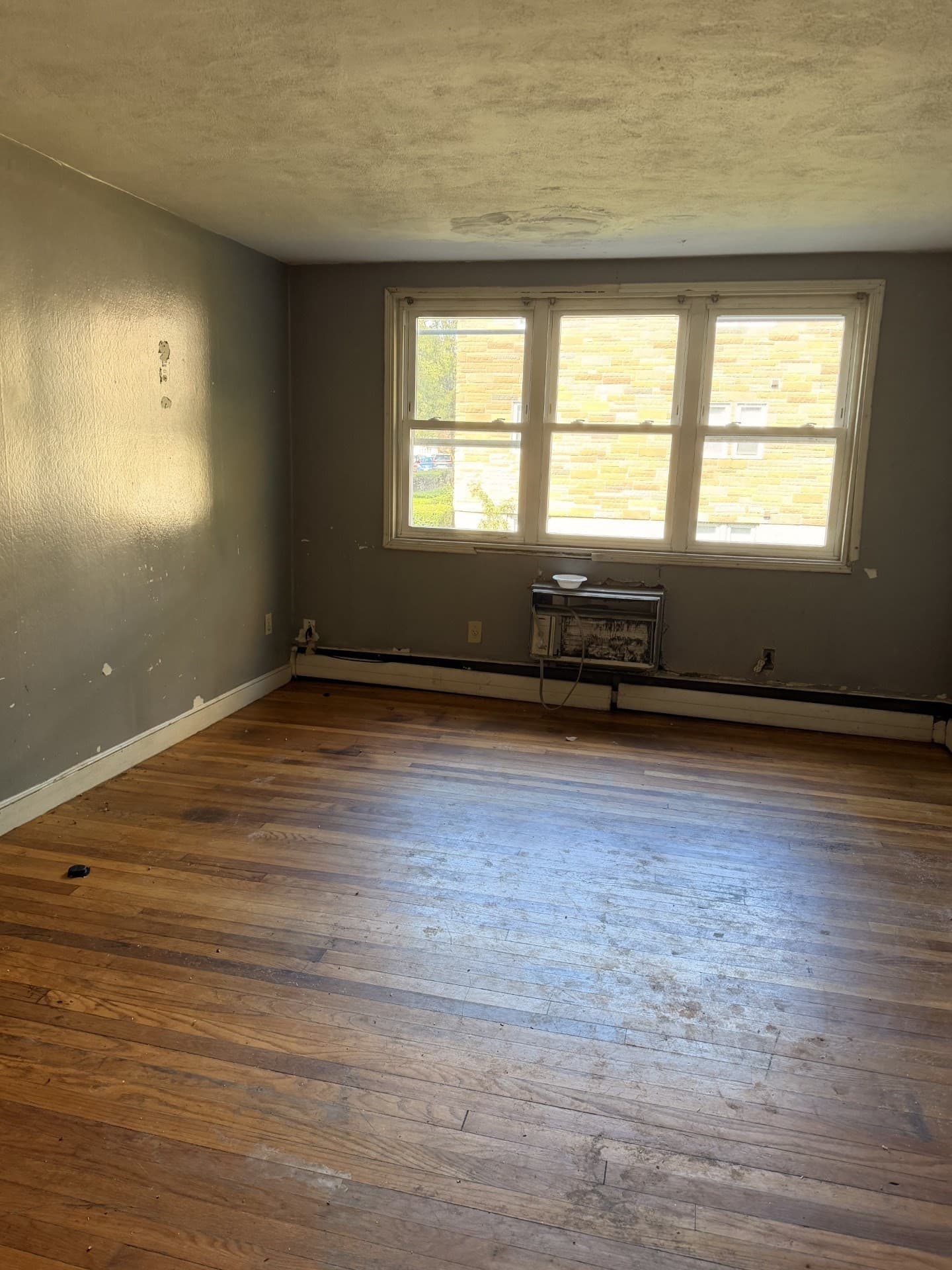 Condominium at 425 West Elm Street # 5, Brockton MA 02301, photo 3 of 12
