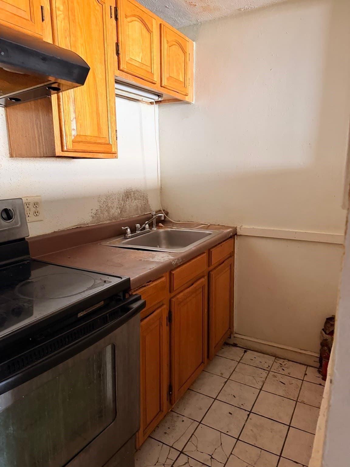 Condominium at 425 West Elm Street # 5, Brockton MA 02301, photo 8 of 12