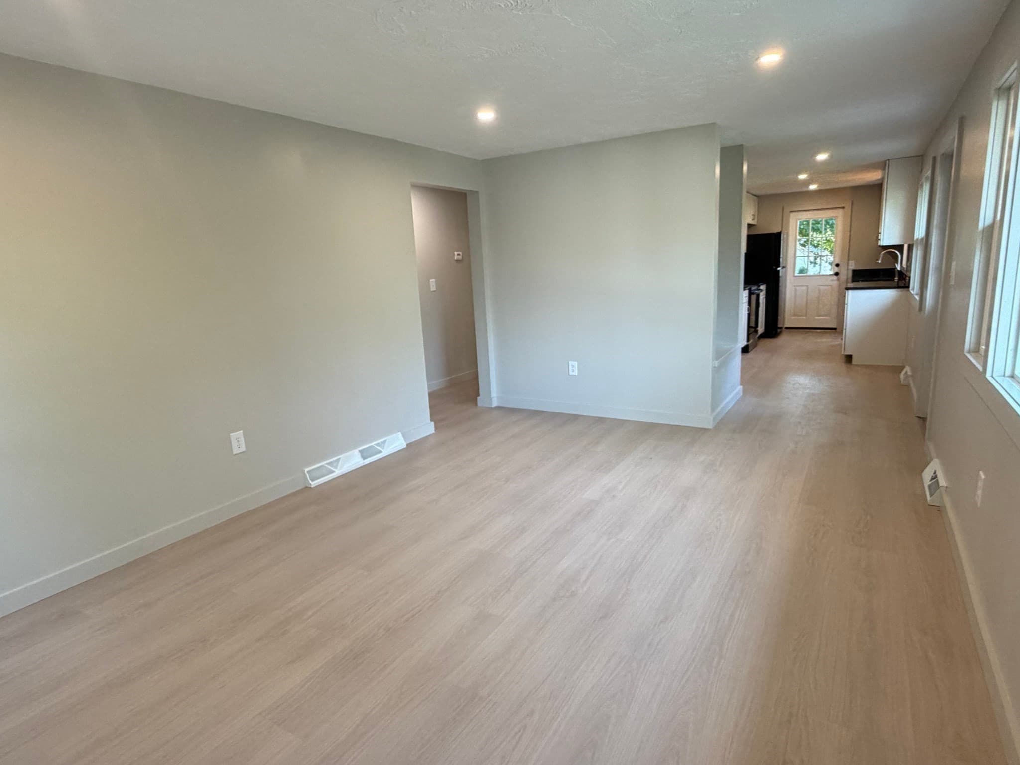 Single Family Residence at 71 Beech St, Palmer MA 01069, Palmer, photo 23 of 33