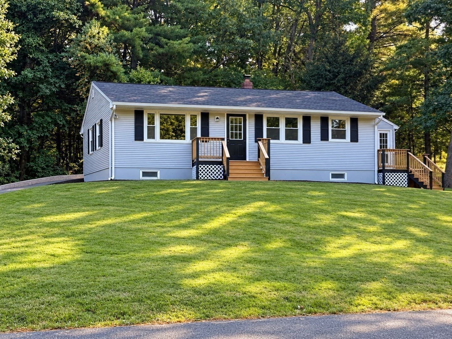 71 Beech St, Palmer MA 01069