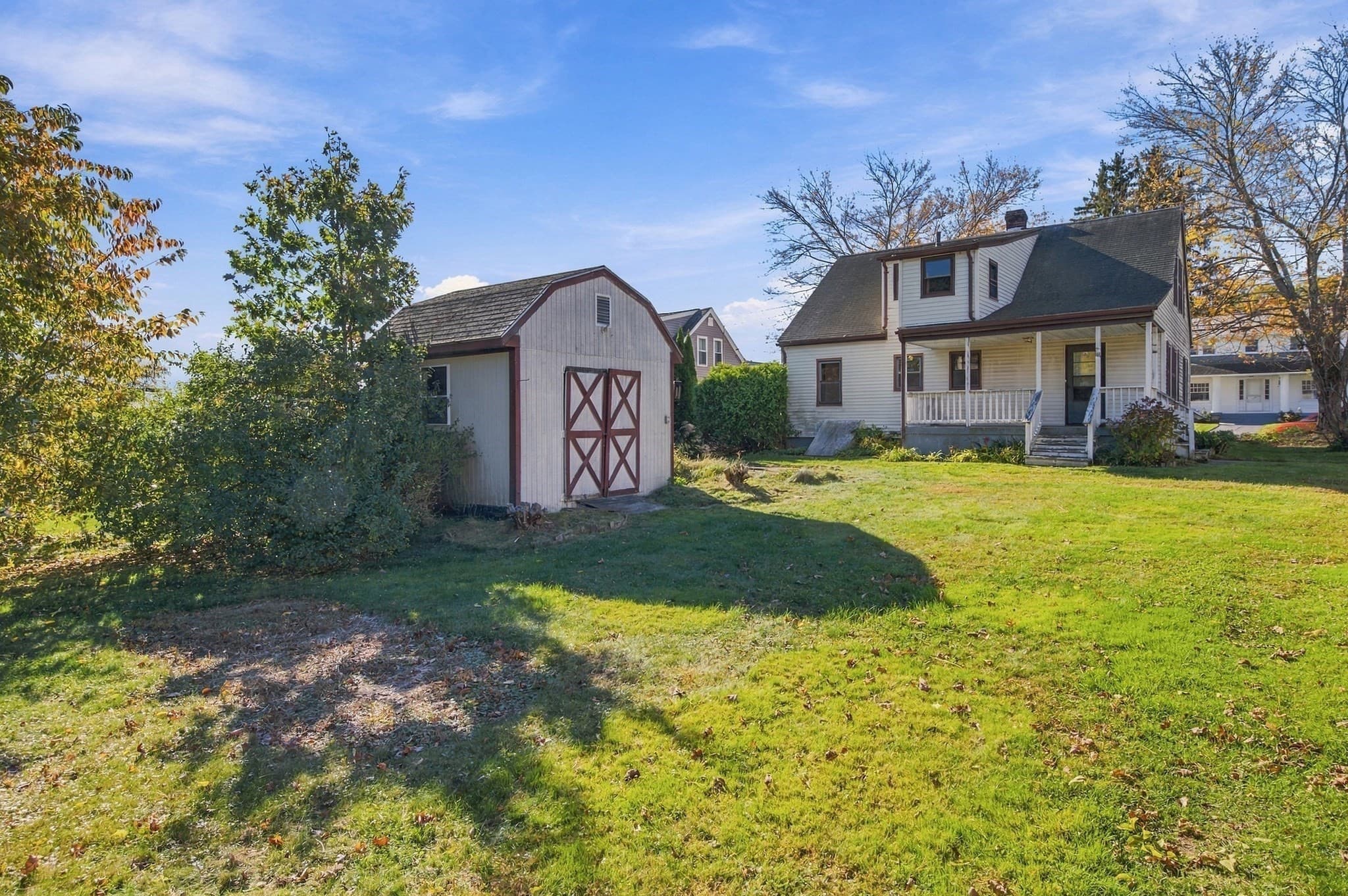 Single Family Residence at 149 Lake St, Webster MA 01570, photo 6 of 34