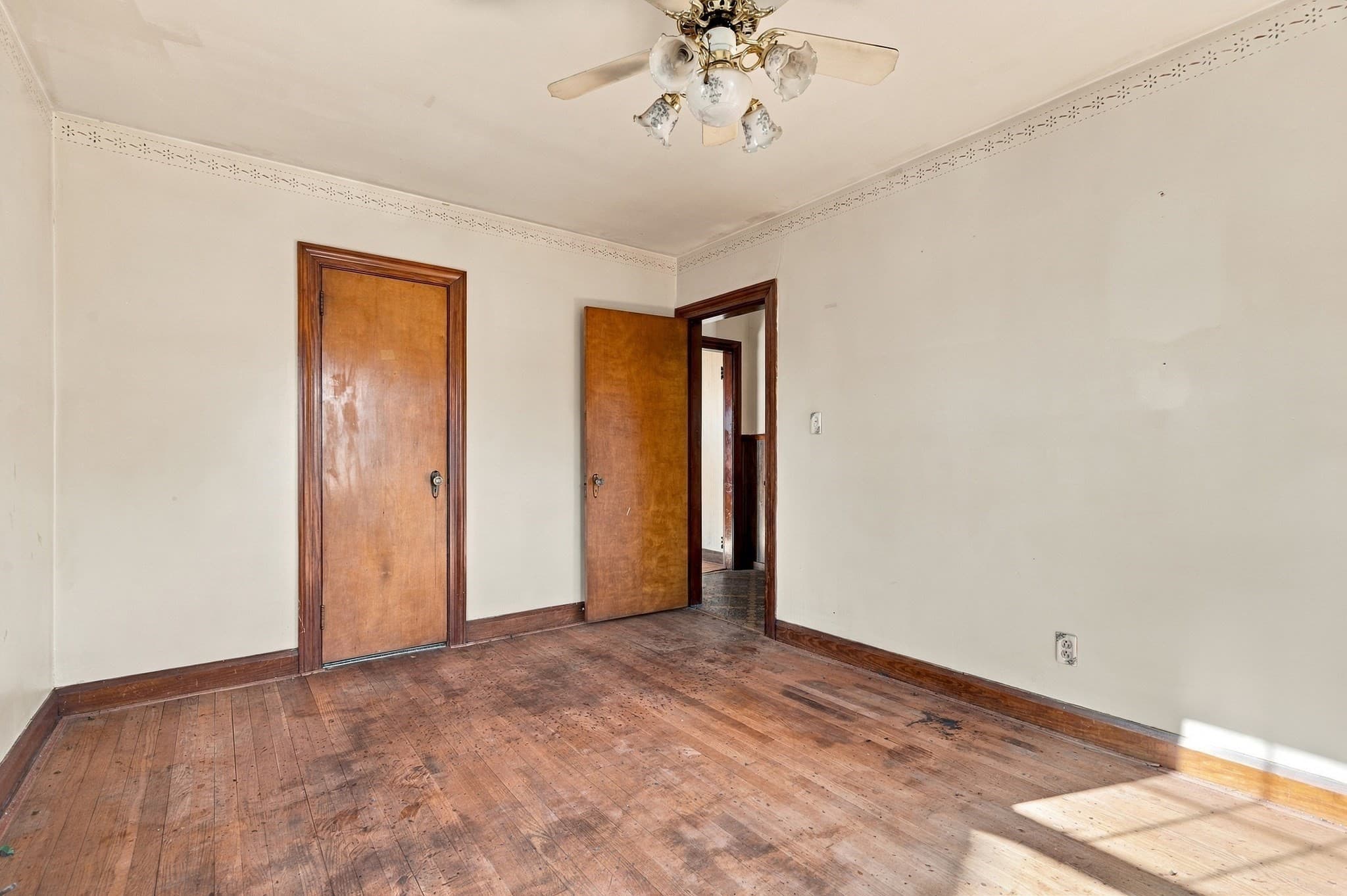 Single Family Residence at 149 Lake St, Webster MA 01570, photo 17 of 34