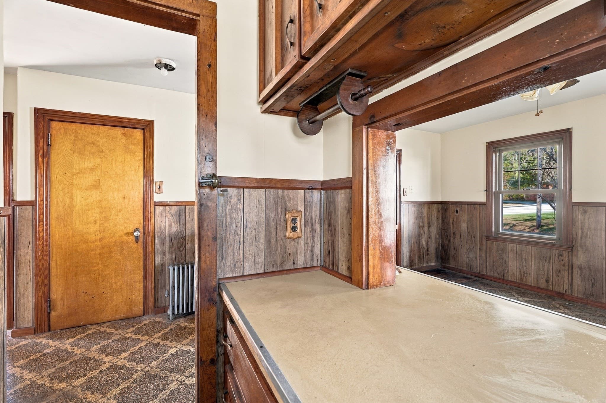Single Family Residence at 149 Lake St, Webster MA 01570, photo 12 of 34