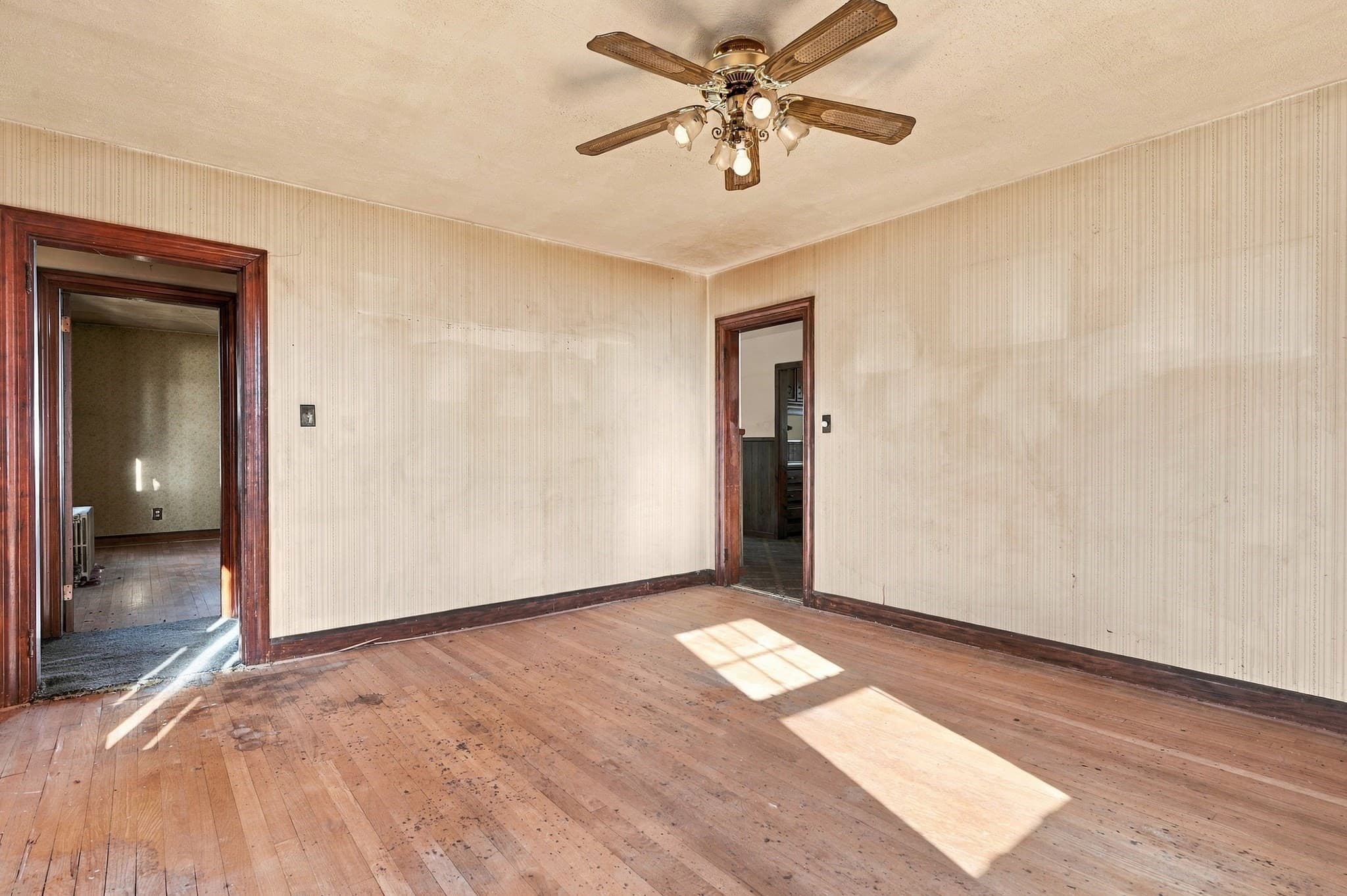 Single Family Residence at 149 Lake St, Webster MA 01570, photo 19 of 34