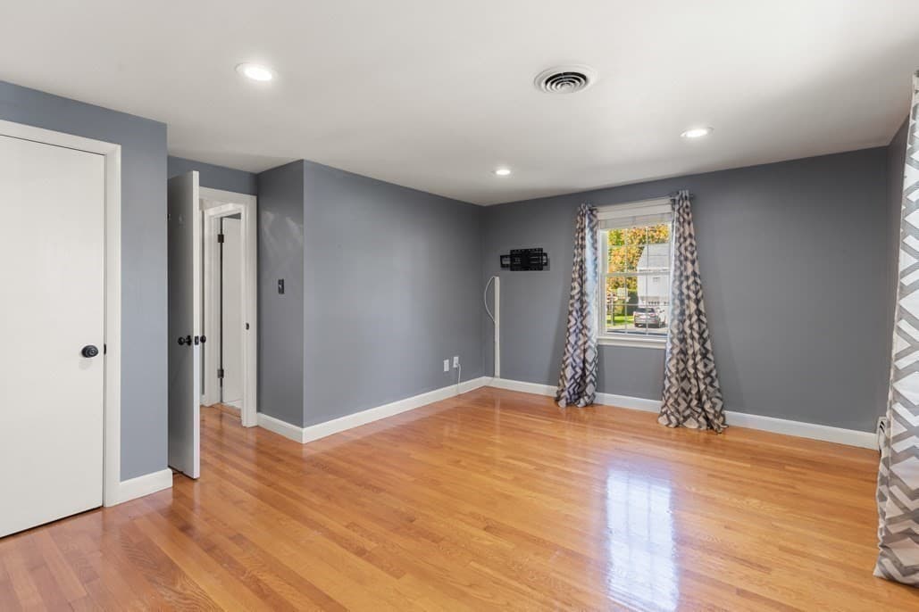 Single Family Residence at 19 Longbow Rd, Lynnfield MA 01940, Lynnfield, photo 27 of 38