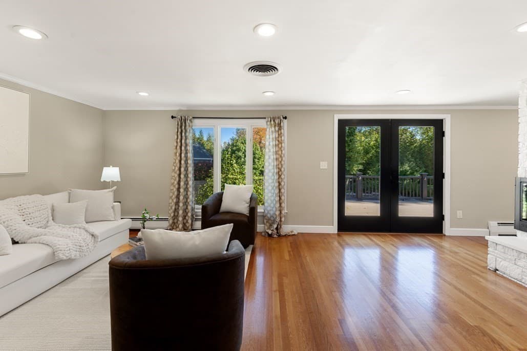 Single Family Residence at 19 Longbow Rd, Lynnfield MA 01940, Lynnfield, photo 6 of 38