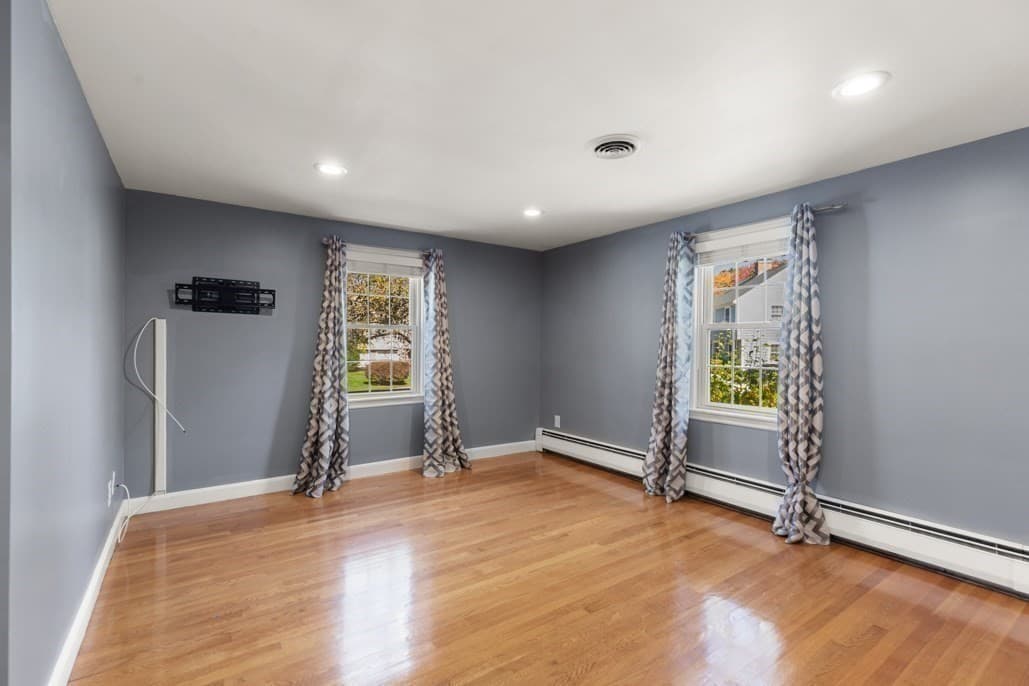 Single Family Residence at 19 Longbow Rd, Lynnfield MA 01940, Lynnfield, photo 26 of 38