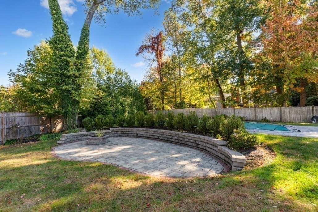 Single Family Residence at 19 Longbow Rd, Lynnfield MA 01940, Lynnfield, photo 32 of 38