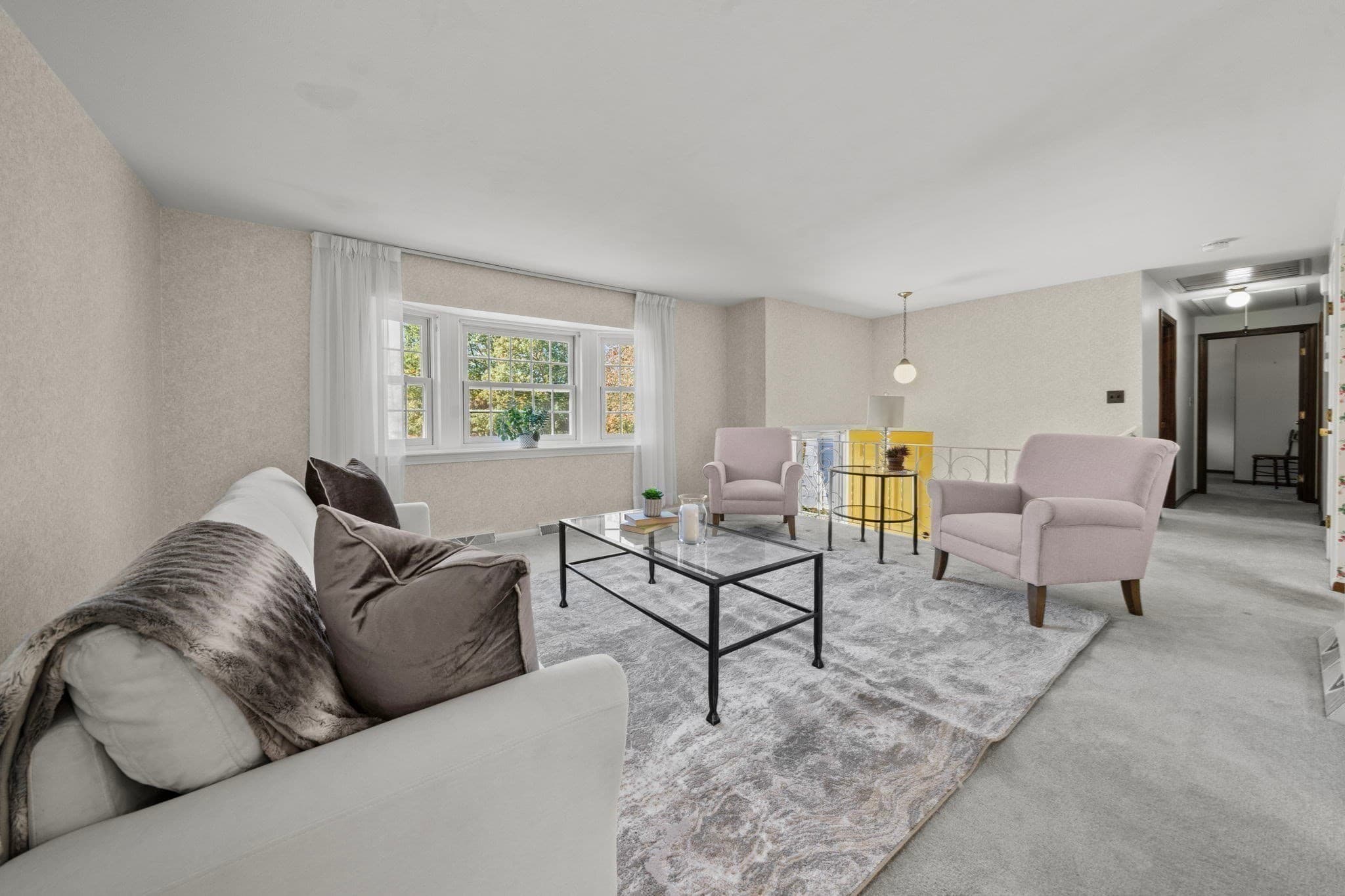 Single Family Residence at 5 Bamberg Drive, Woburn MA 01801, photo 6 of 37