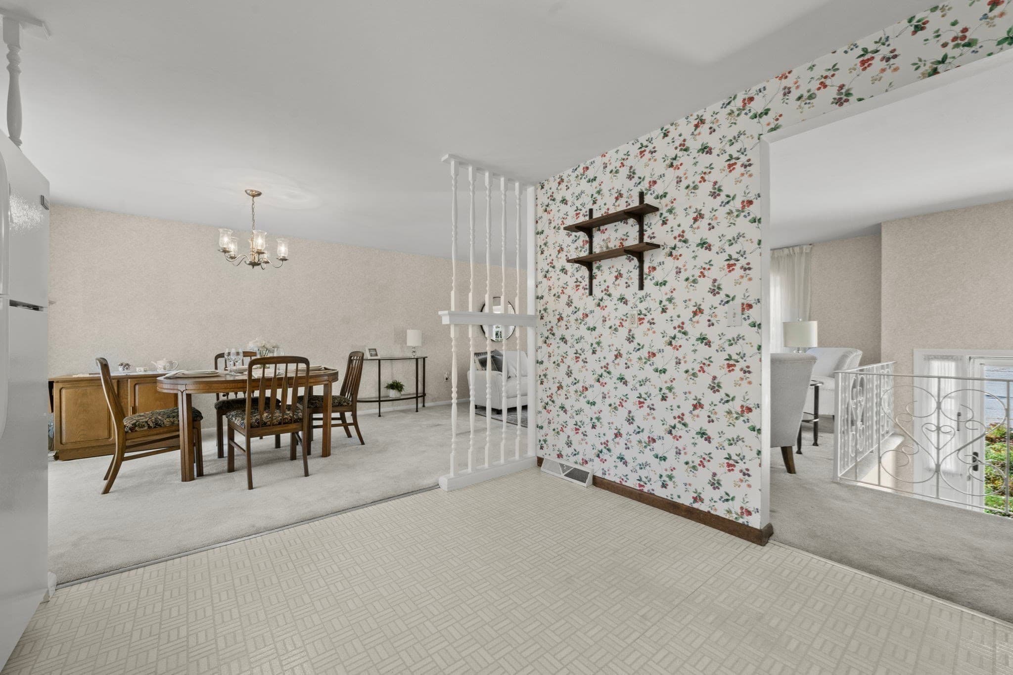 Single Family Residence at 5 Bamberg Drive, Woburn MA 01801, photo 10 of 37