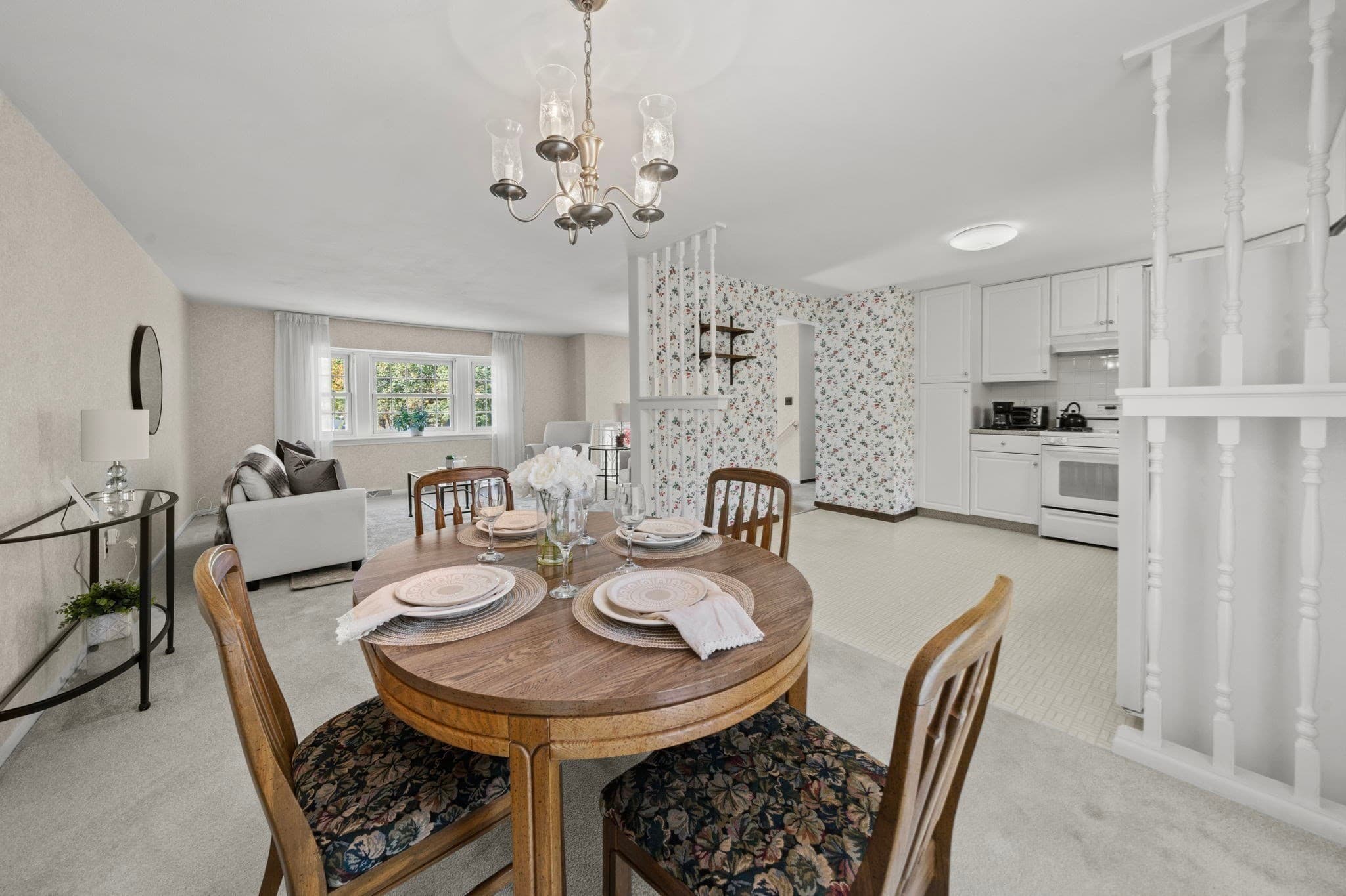 Single Family Residence at 5 Bamberg Drive, Woburn MA 01801, photo 8 of 37