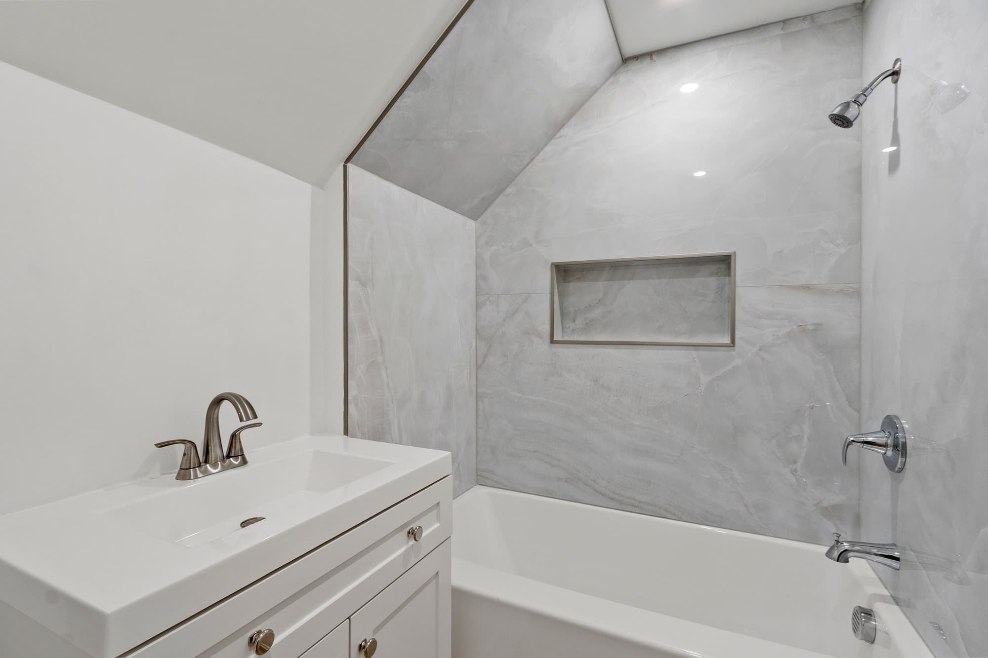Single Family Residence at 468 Parker Street, Gardner MA 01440, photo 20 of 34