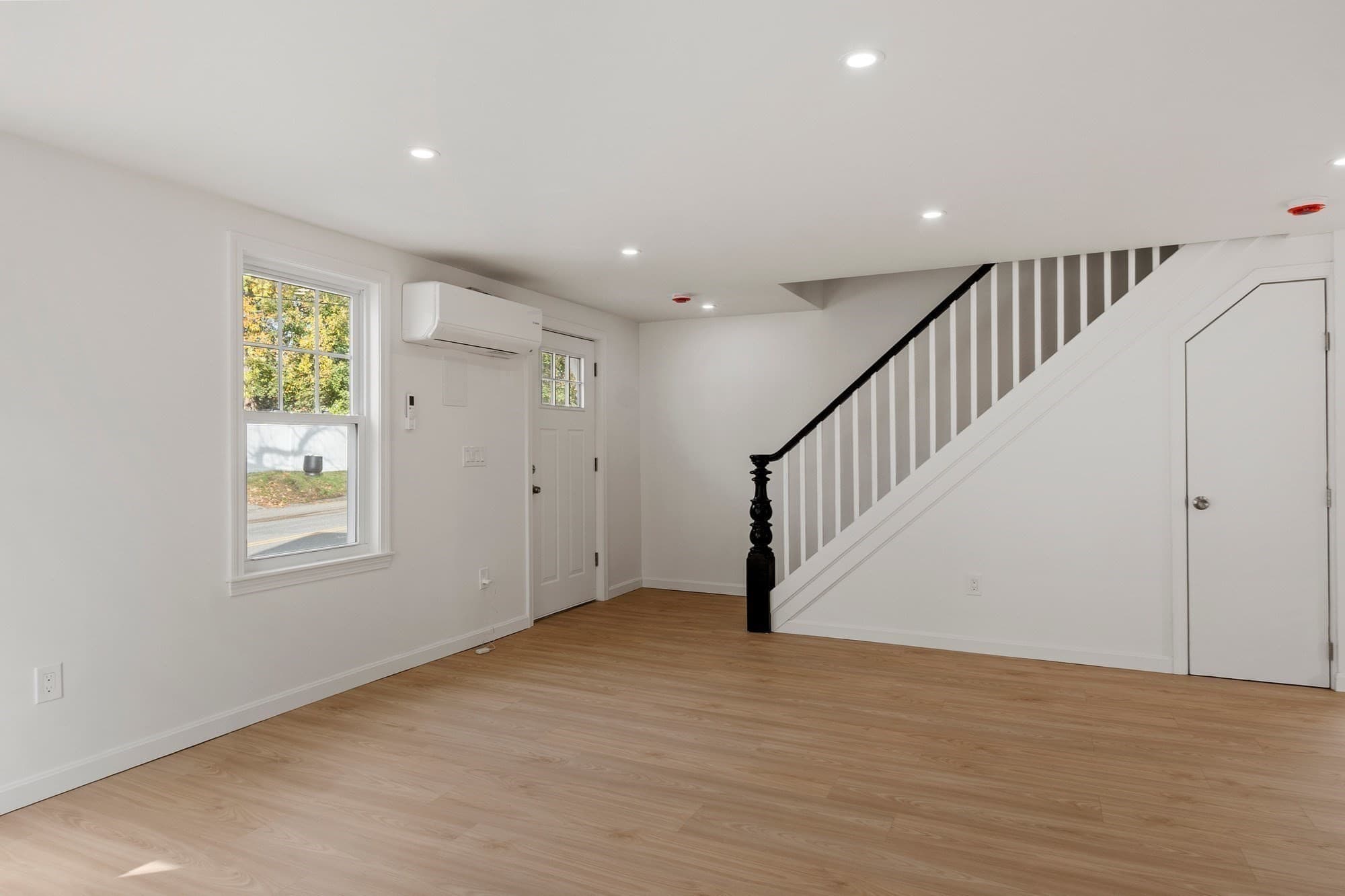 Single Family Residence at 468 Parker Street, Gardner MA 01440, photo 14 of 34