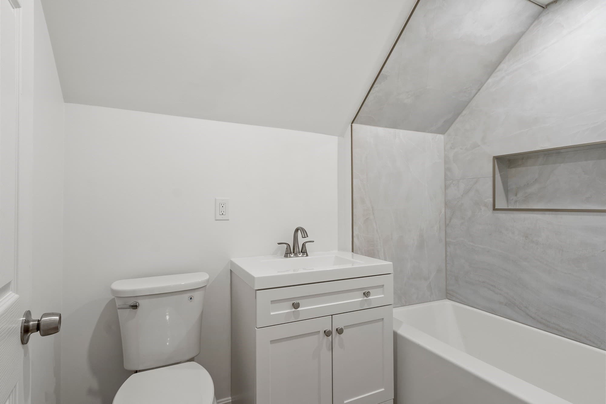 Single Family Residence at 468 Parker Street, Gardner MA 01440, photo 19 of 34
