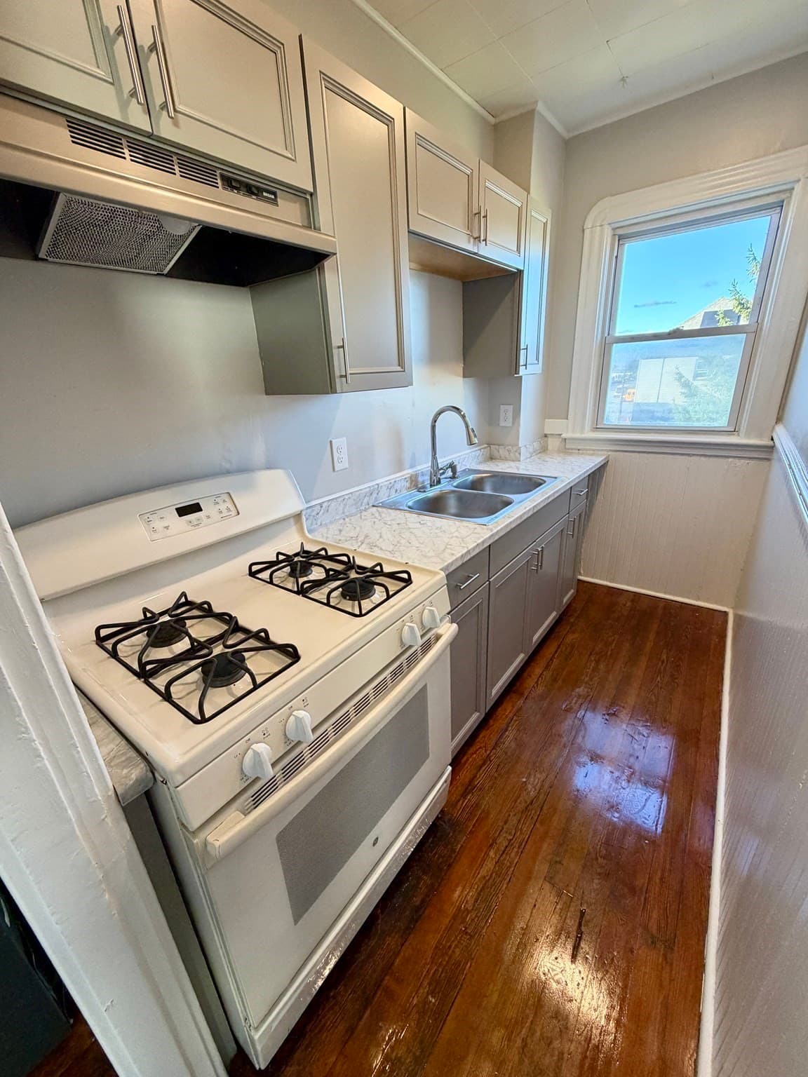3 Family at 25 Adams St, New Bedford MA 02746, New Bedford, photo 6 of 15