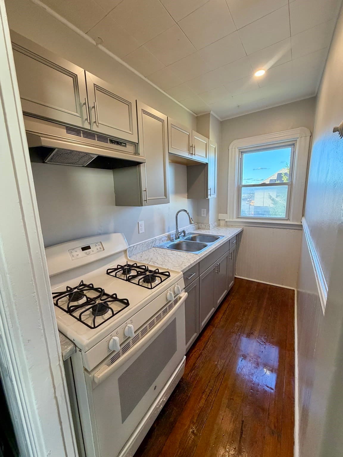 3 Family at 25 Adams St, New Bedford MA 02746, New Bedford, photo 7 of 15