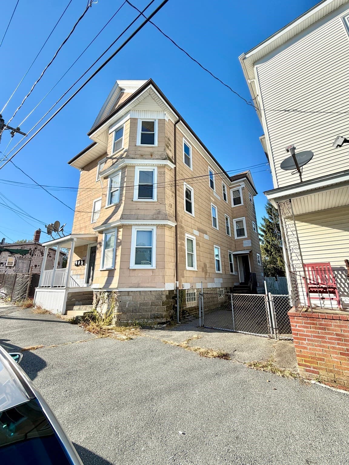 25 Adams St, New Bedford MA 02746