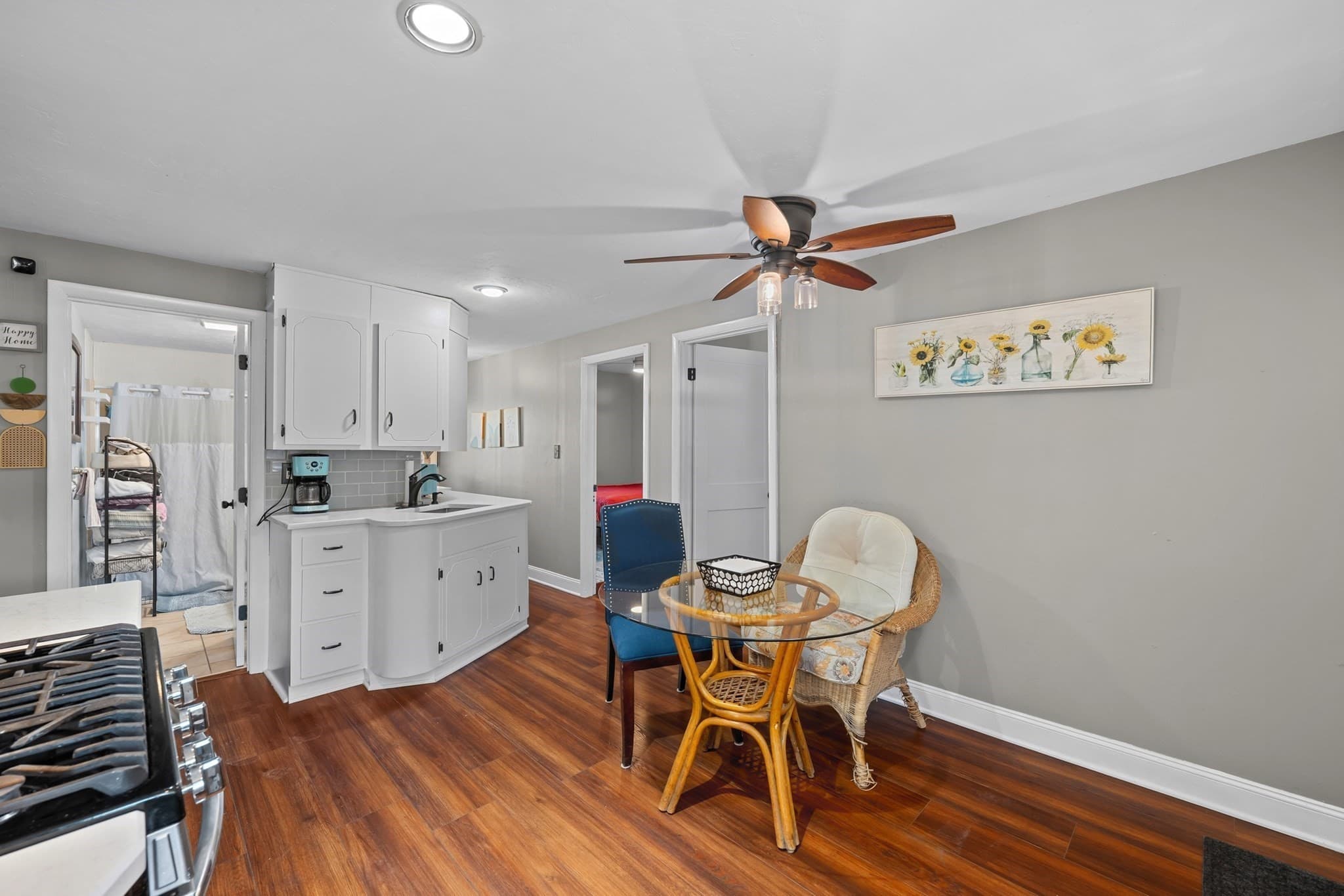 Single Family Residence at 48 Beverly Rd, Worcester MA 01605, photo 14 of 38