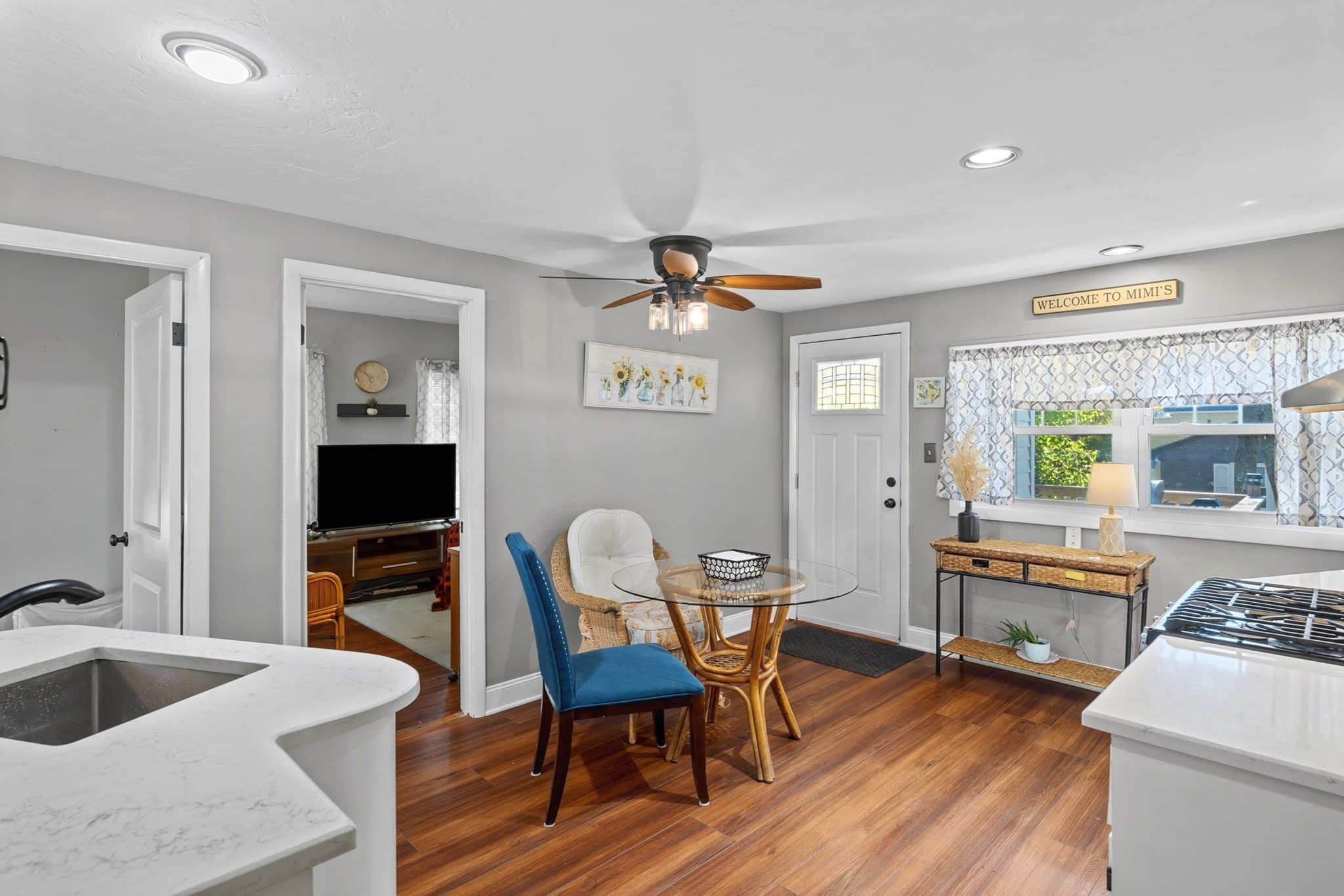 Single Family Residence at 48 Beverly Rd, Worcester MA 01605, photo 15 of 38
