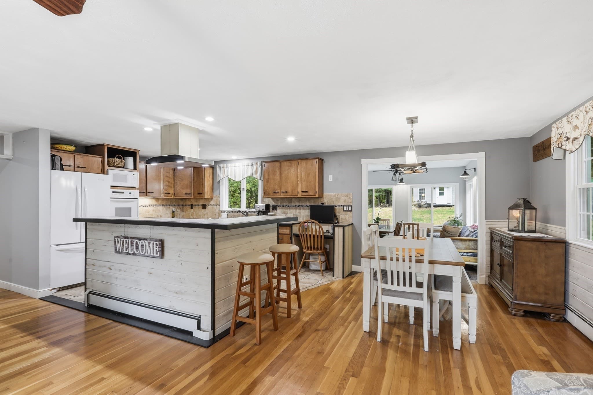 Single Family Residence at 97 Cross Street, Andover MA 01810, Andover, photo 10 of 41