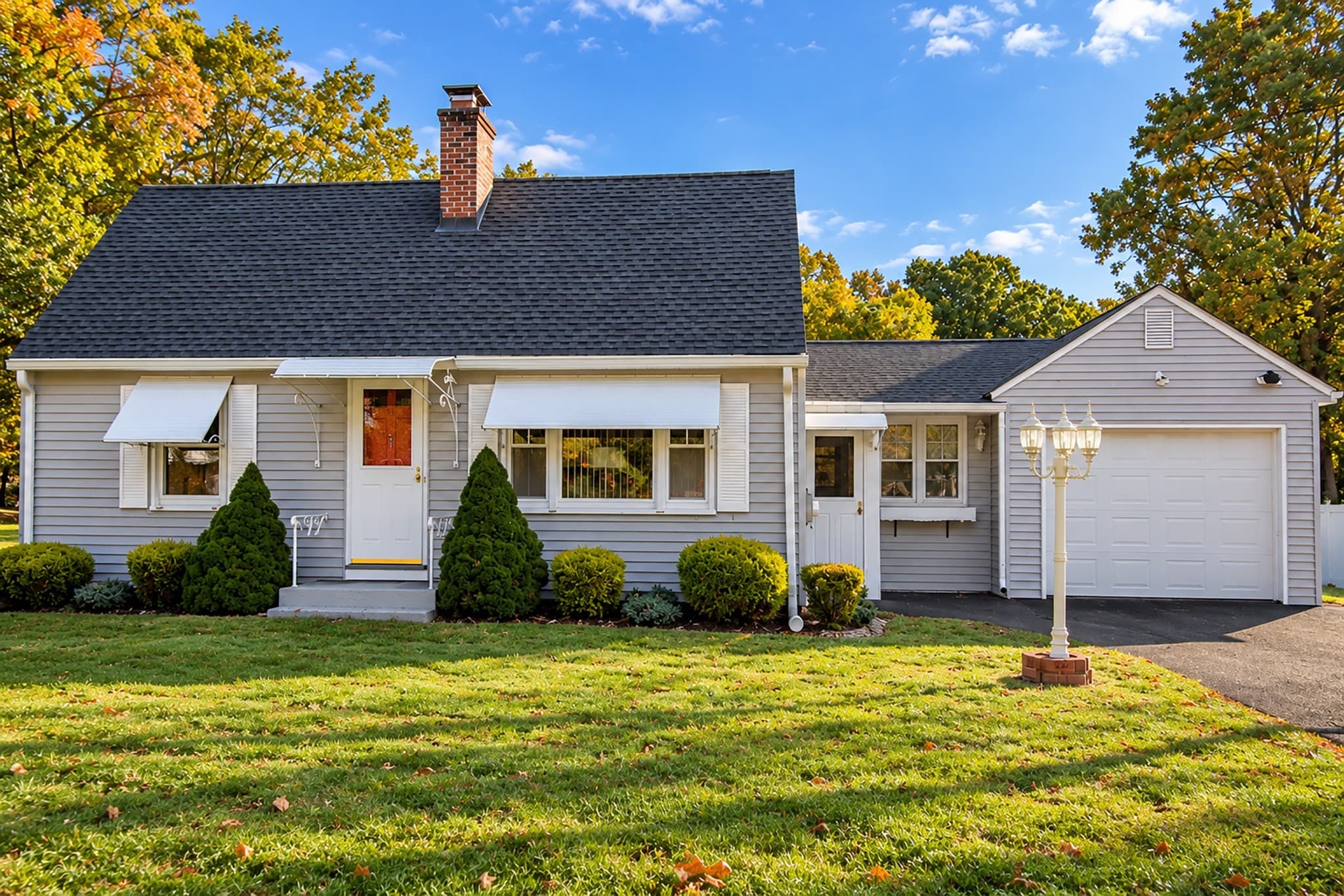 Single Family Residence at 65 Ridgeway Dr, Agawam MA 01030, photo 2 of 35