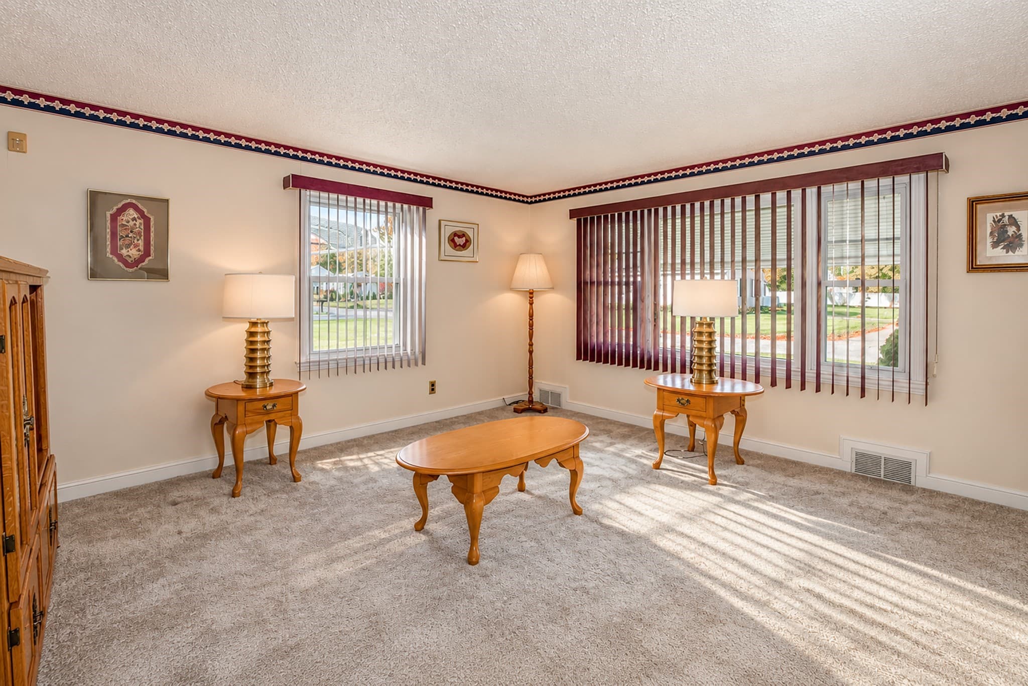 Single Family Residence at 65 Ridgeway Dr, Agawam MA 01030, photo 3 of 35