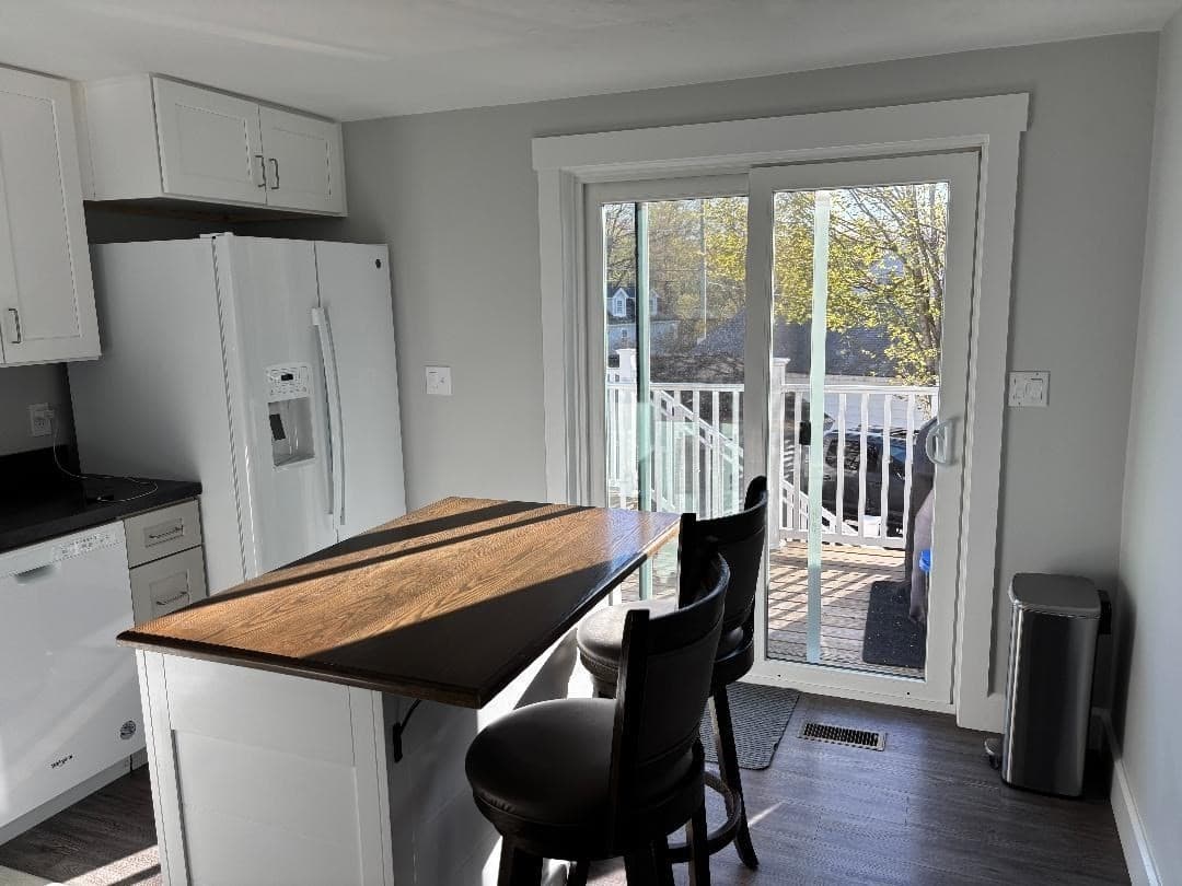 Single Family Residence at 1012 Main St, Leominster MA 01453, photo 5 of 12
