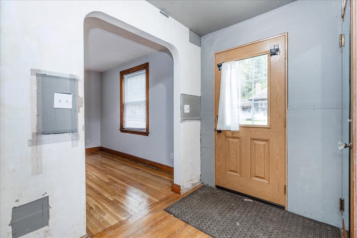 Single Family Residence at 20 Wright St, North Reading MA 01864, photo 6 of 28