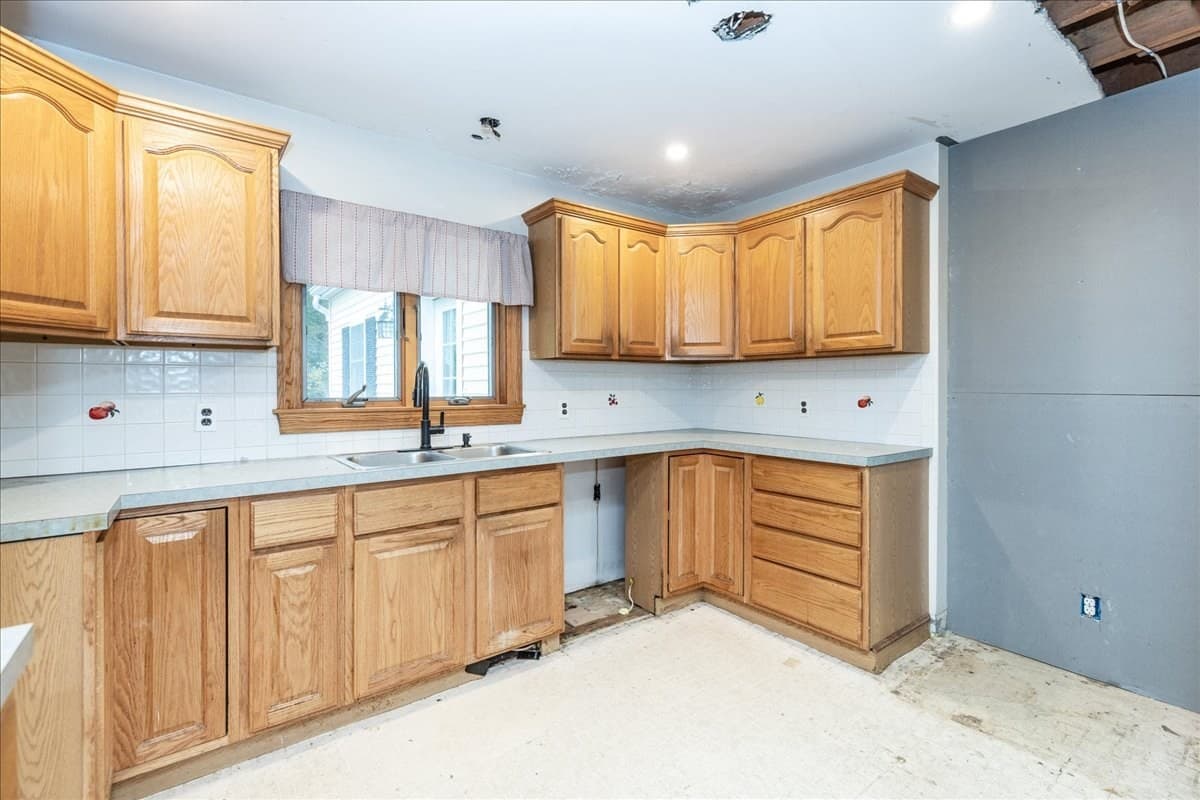 Single Family Residence at 20 Wright St, North Reading MA 01864, photo 12 of 28