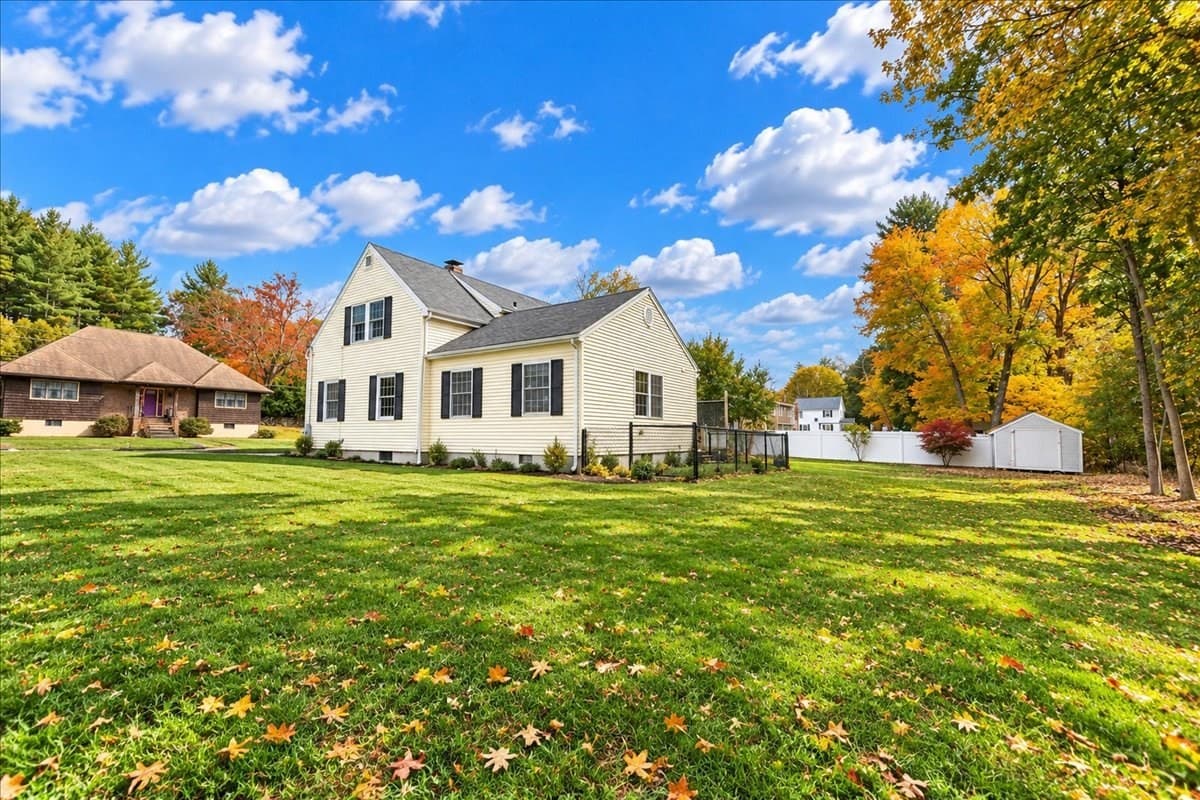 Single Family Residence at 20 Wright St, North Reading MA 01864, photo 5 of 28
